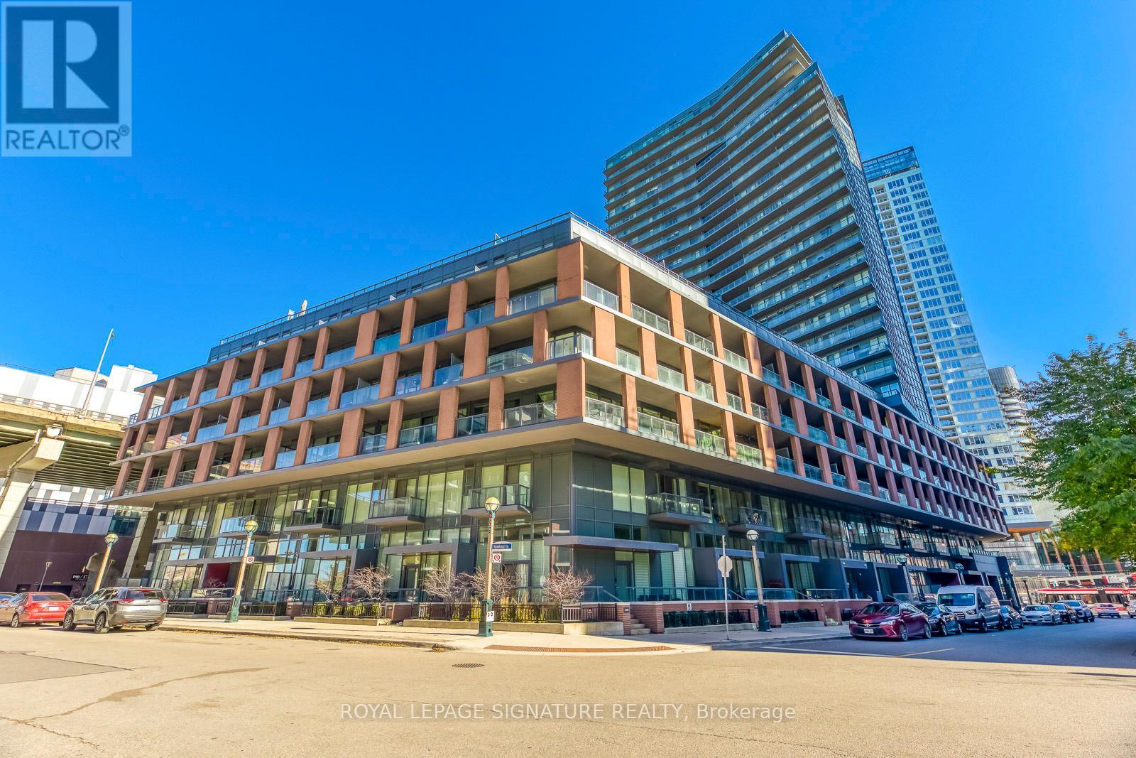 1901 - 20 Bruyeres Mews, Toronto, Ontario  M5V 0G8 - Photo 2 - C12717702