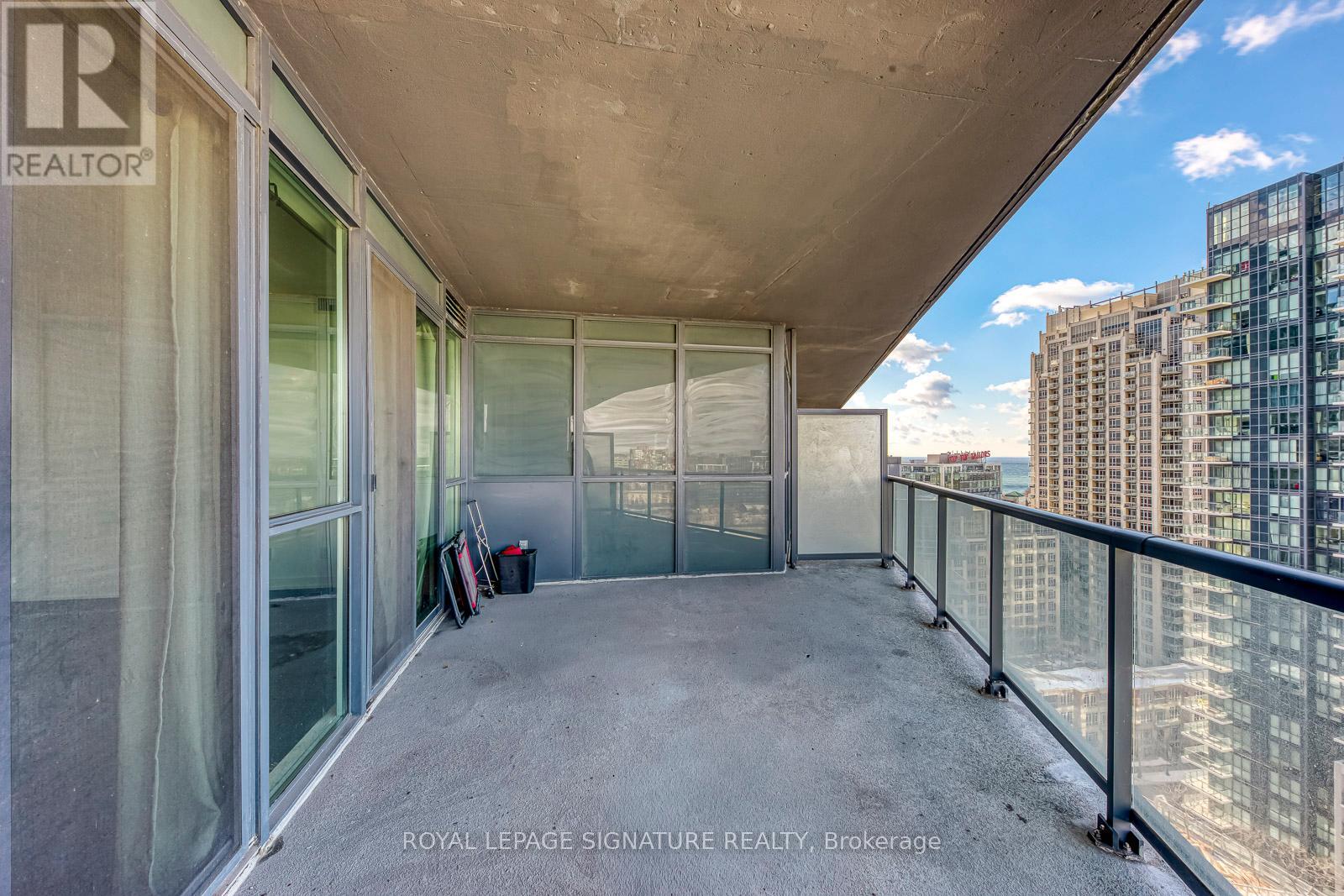 1901 - 20 Bruyeres Mews, Toronto, Ontario  M5V 0G8 - Photo 25 - C12717702