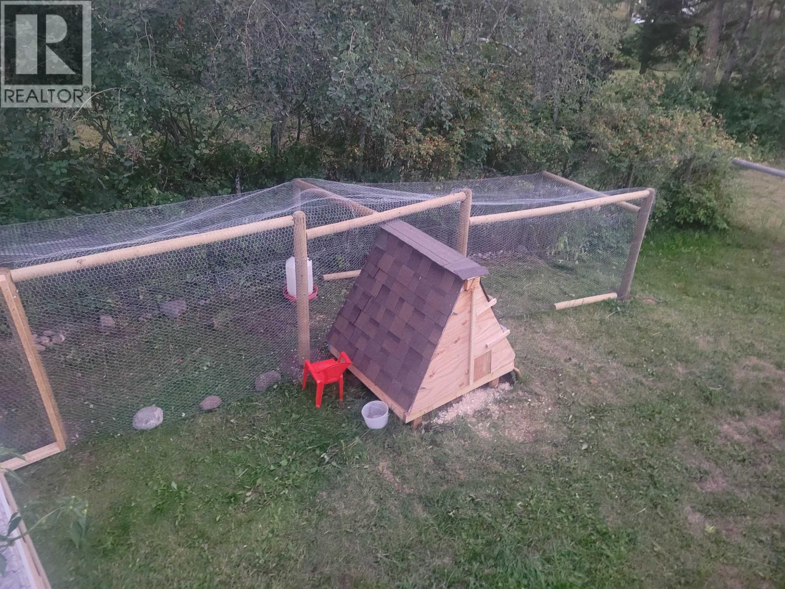 4765 Chilcotin Crescent, 108 Mile Ranch, British Columbia  V0K 2Z0 - Photo 34 - R3081823