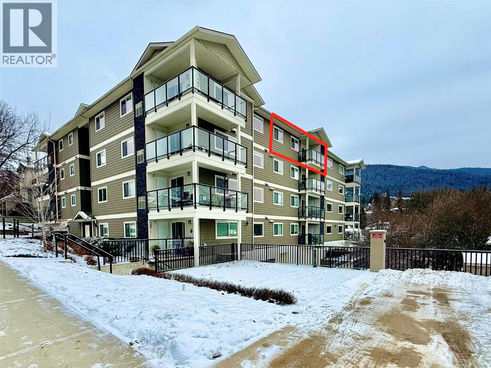 Photo of 403 - 330 SE 4 Avenue, SE Salmon Arm, Salmon Arm