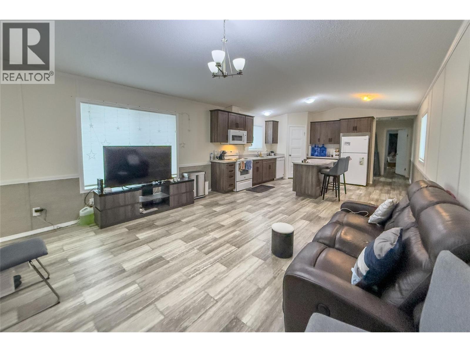 1117 10th Avenue N Unit# 1a, Golden, British Columbia  V0A 1H2 - Photo 3 - 10372629