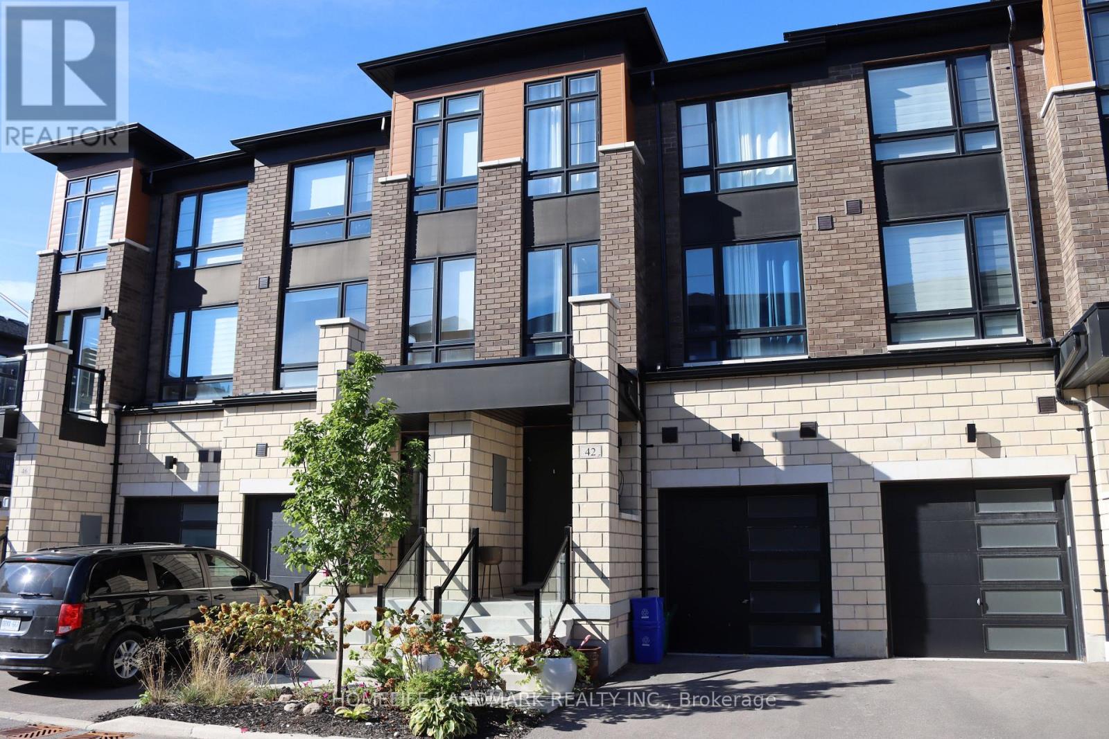 42 Lake Trail Way, Whitby, Ontario  L1M 0M3 - Photo 2 - E12717532