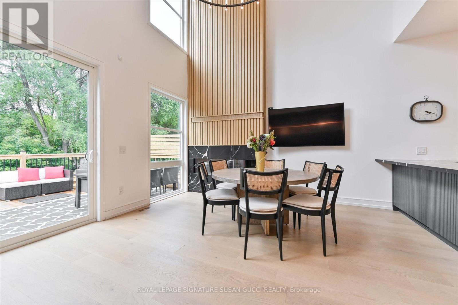 36 Glenshaw Crescent, Toronto, Ontario  M4B 2C9 - Photo 10 - E12717596