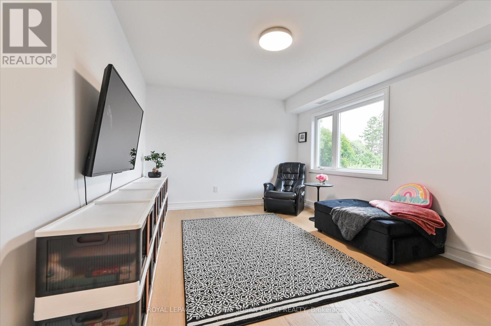 36 Glenshaw Crescent, Toronto, Ontario  M4B 2C9 - Photo 22 - E12717596