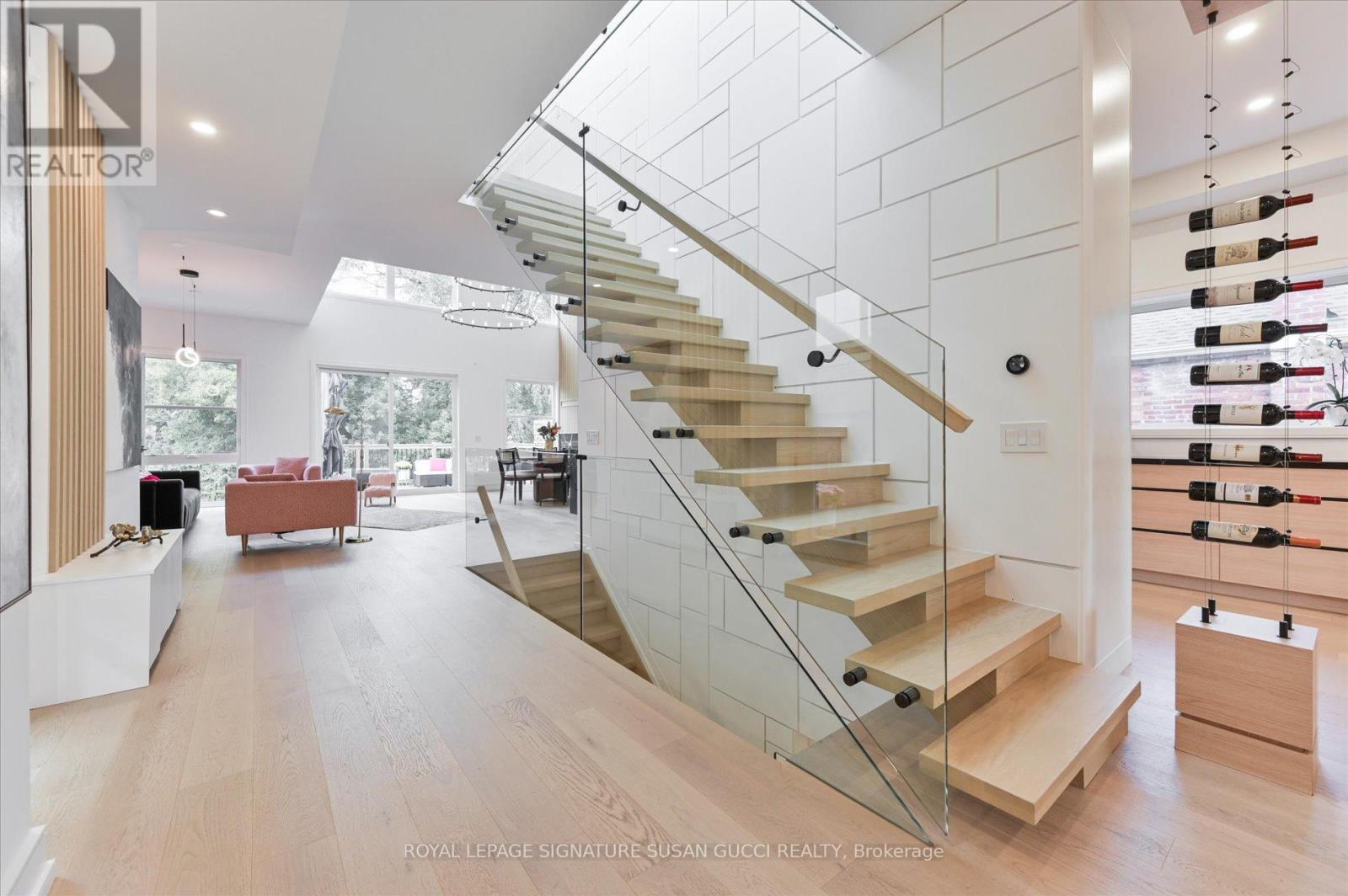 36 Glenshaw Crescent, Toronto, Ontario  M4B 2C9 - Photo 6 - E12717596