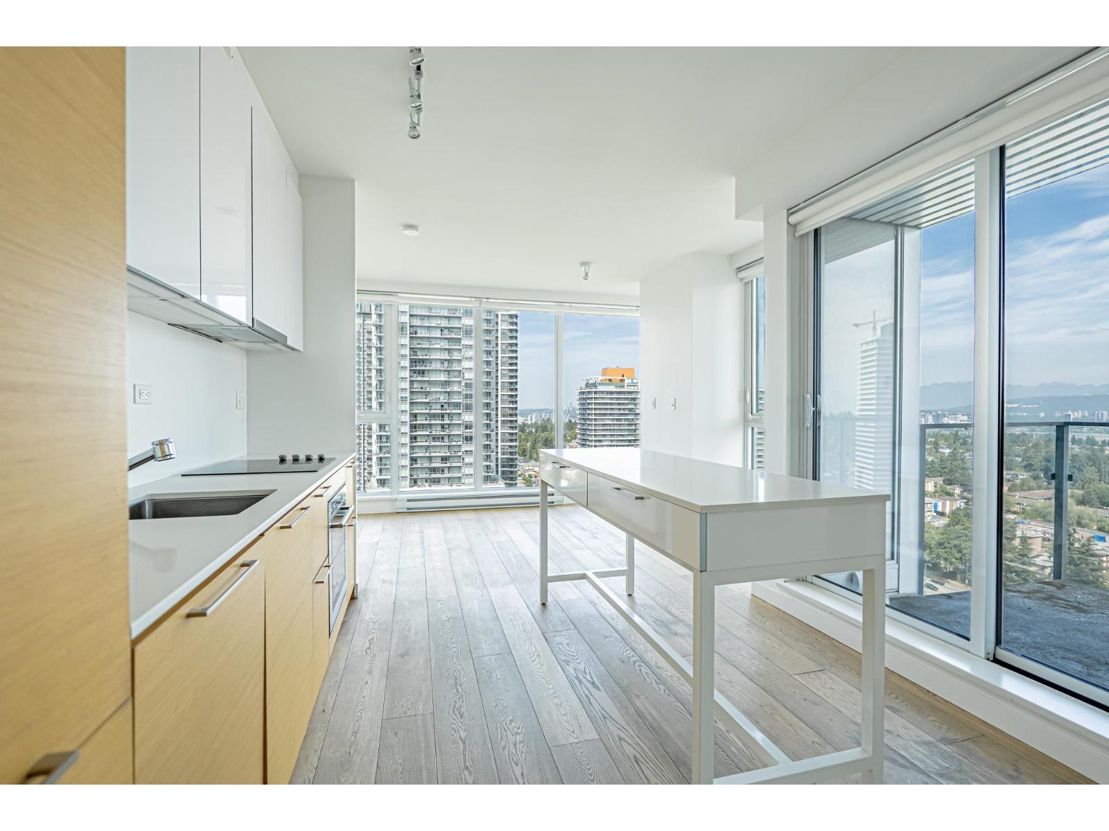 2606 13438 Central Avenue, Surrey, British Columbia  V3T 0N2 - Photo 5 - R3081833