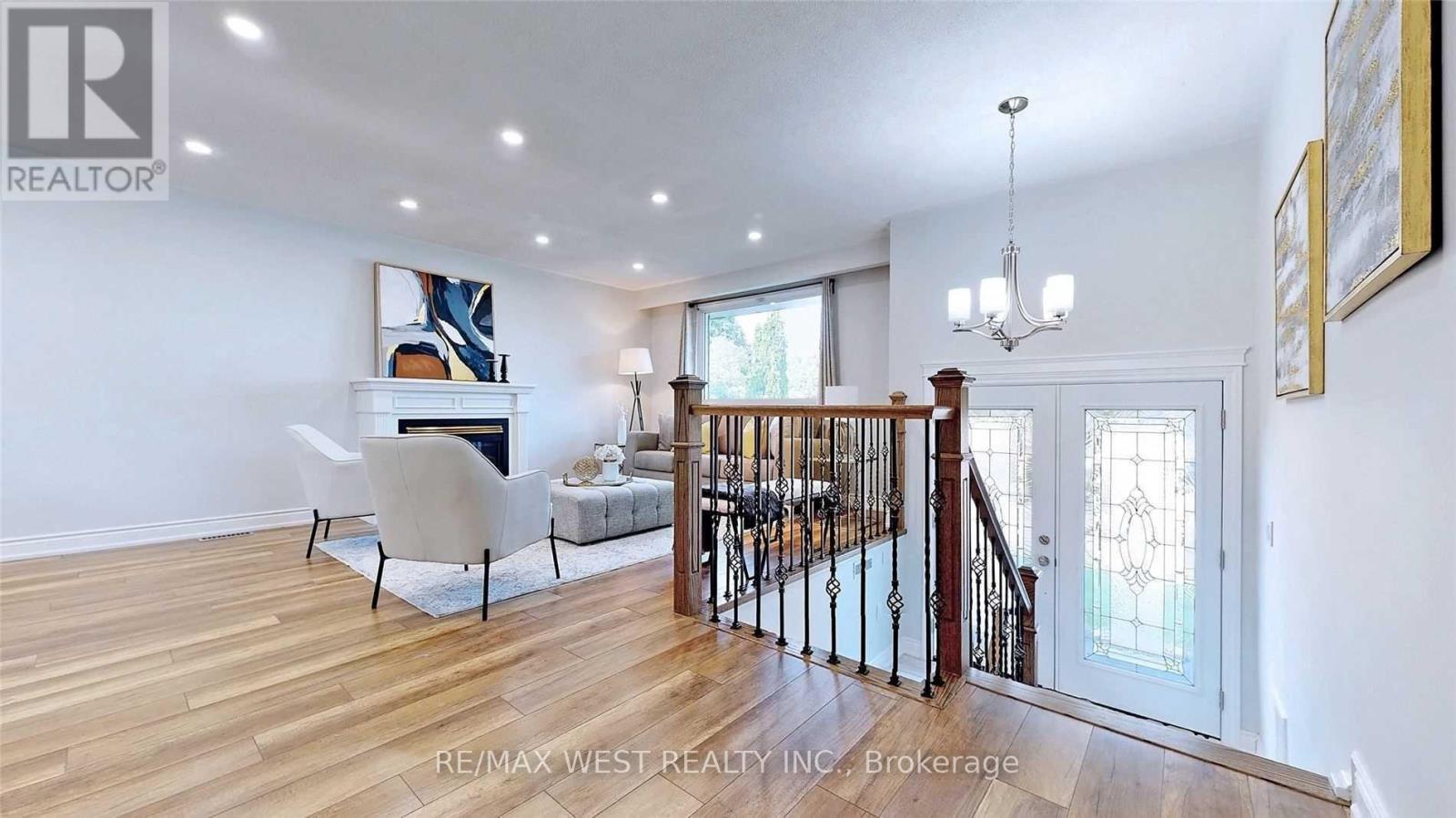 360 Dixon Boulevard, Newmarket, Ontario  L3Y 5C4 - Photo 14 - N12717678