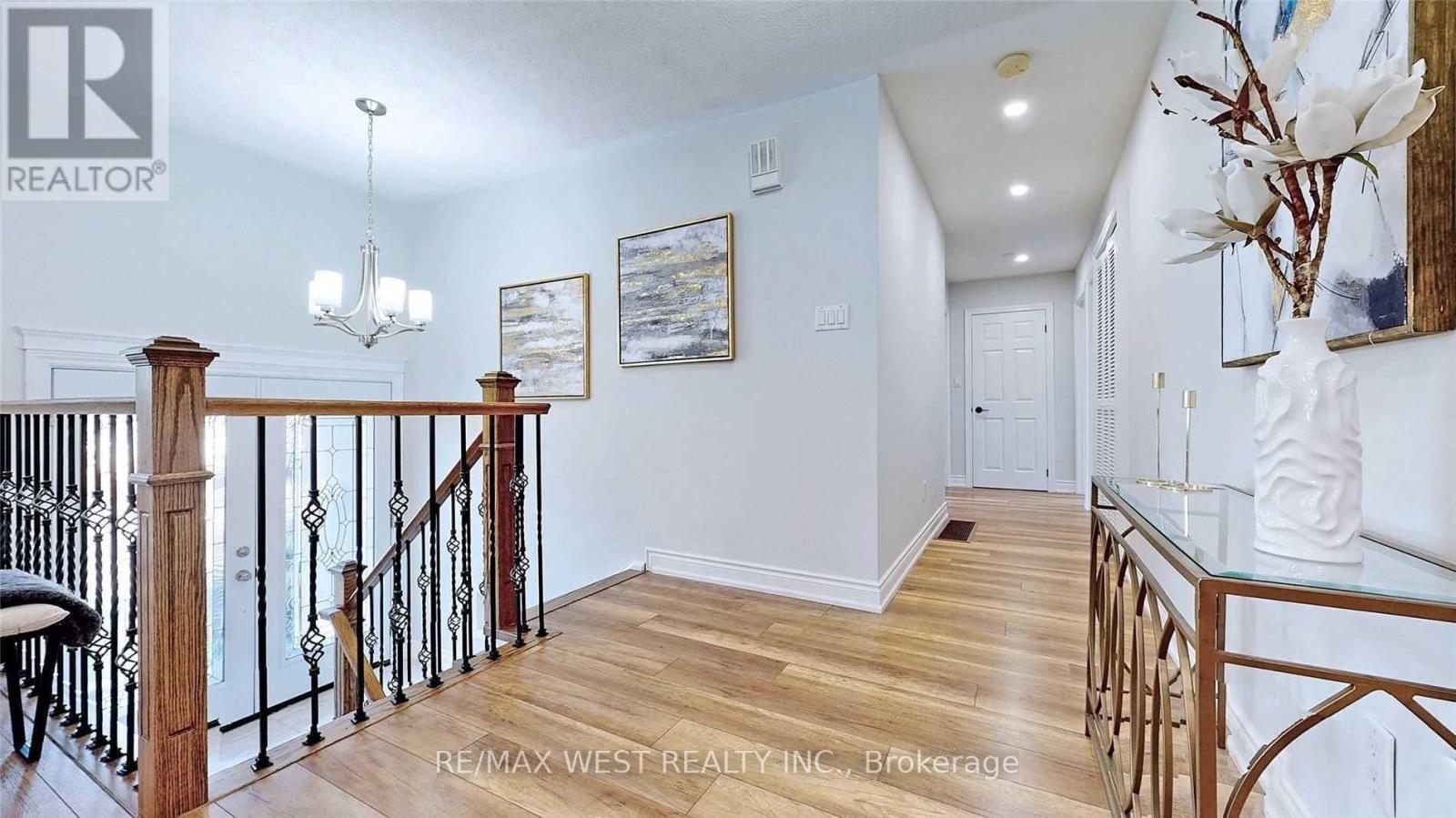 360 Dixon Boulevard, Newmarket, Ontario  L3Y 5C4 - Photo 15 - N12717678