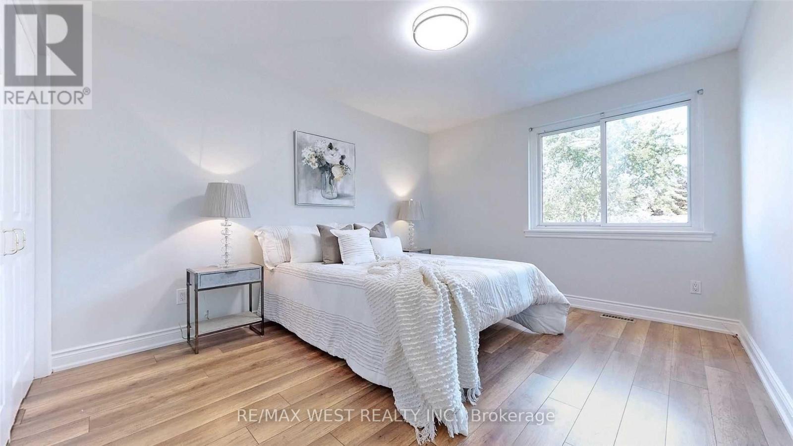 360 Dixon Boulevard, Newmarket, Ontario  L3Y 5C4 - Photo 19 - N12717678