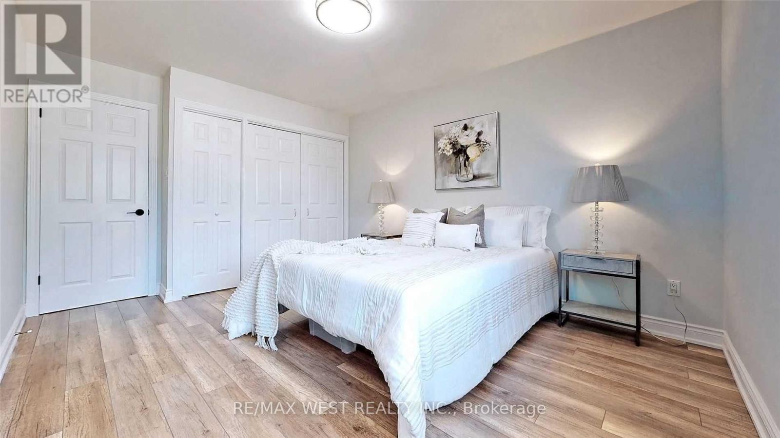 360 Dixon Boulevard, Newmarket, Ontario  L3Y 5C4 - Photo 20 - N12717678