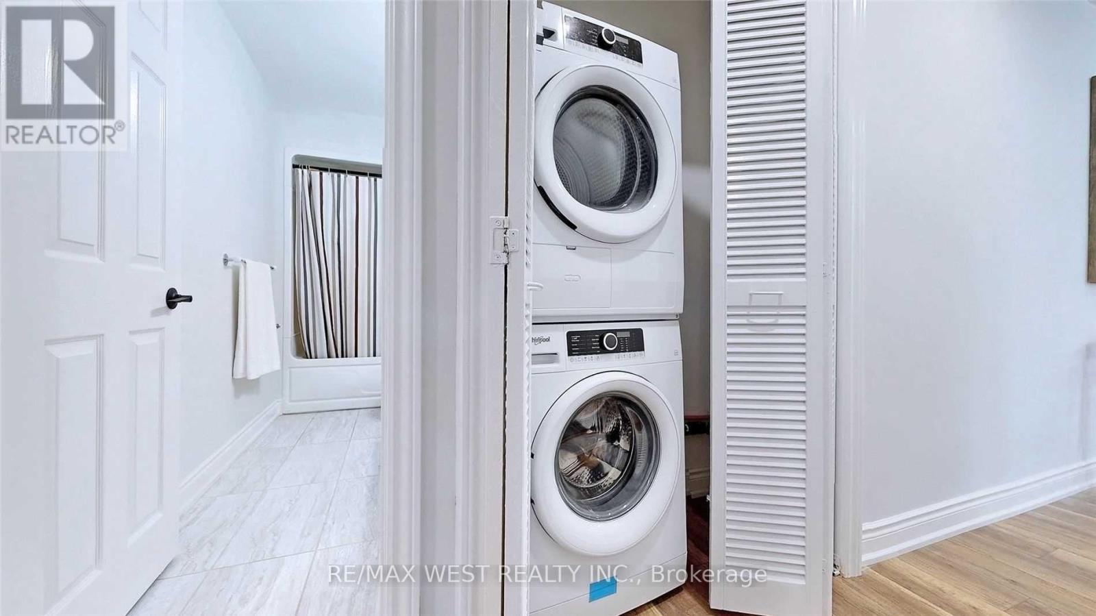 360 Dixon Boulevard, Newmarket, Ontario  L3Y 5C4 - Photo 23 - N12717678