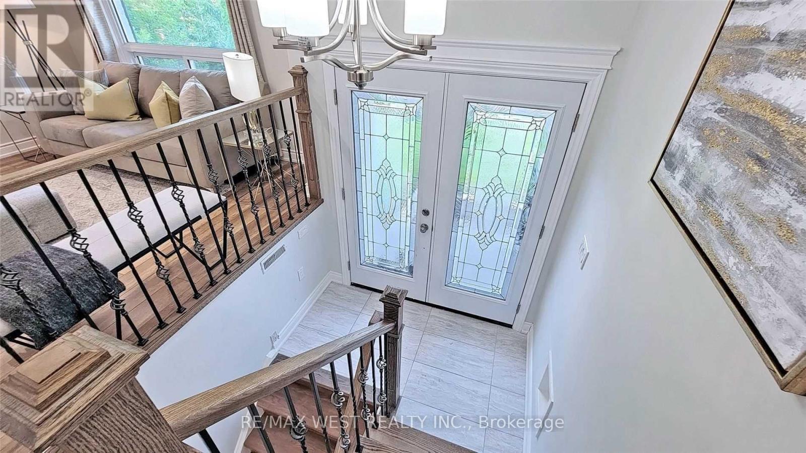 360 Dixon Boulevard, Newmarket, Ontario  L3Y 5C4 - Photo 25 - N12717678