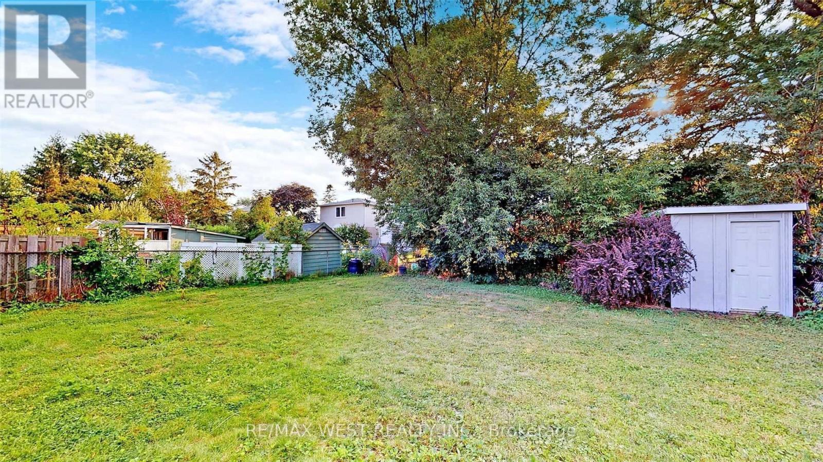 360 Dixon Boulevard, Newmarket, Ontario  L3Y 5C4 - Photo 29 - N12717678