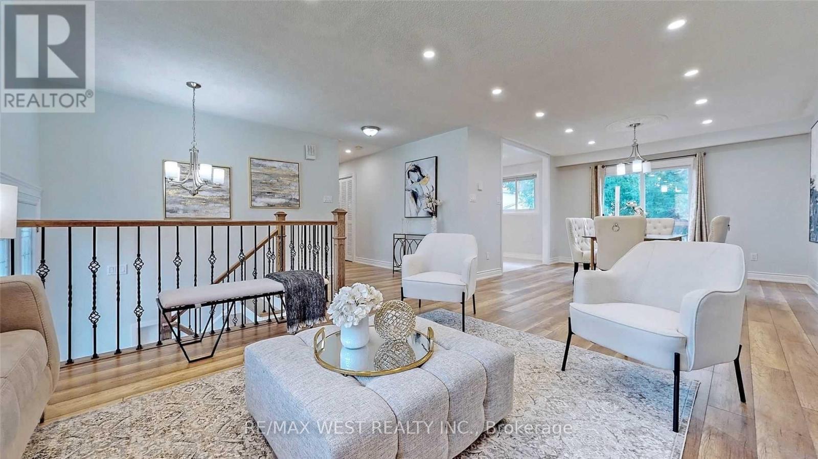 360 Dixon Boulevard, Newmarket, Ontario  L3Y 5C4 - Photo 8 - N12717678