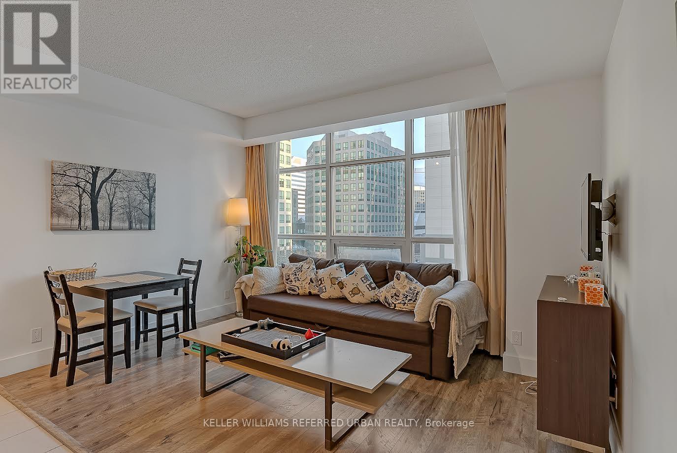 521 - 36 Blue Jays Way, Toronto, Ontario  M5V 0L7 - Photo 8 - C12713606