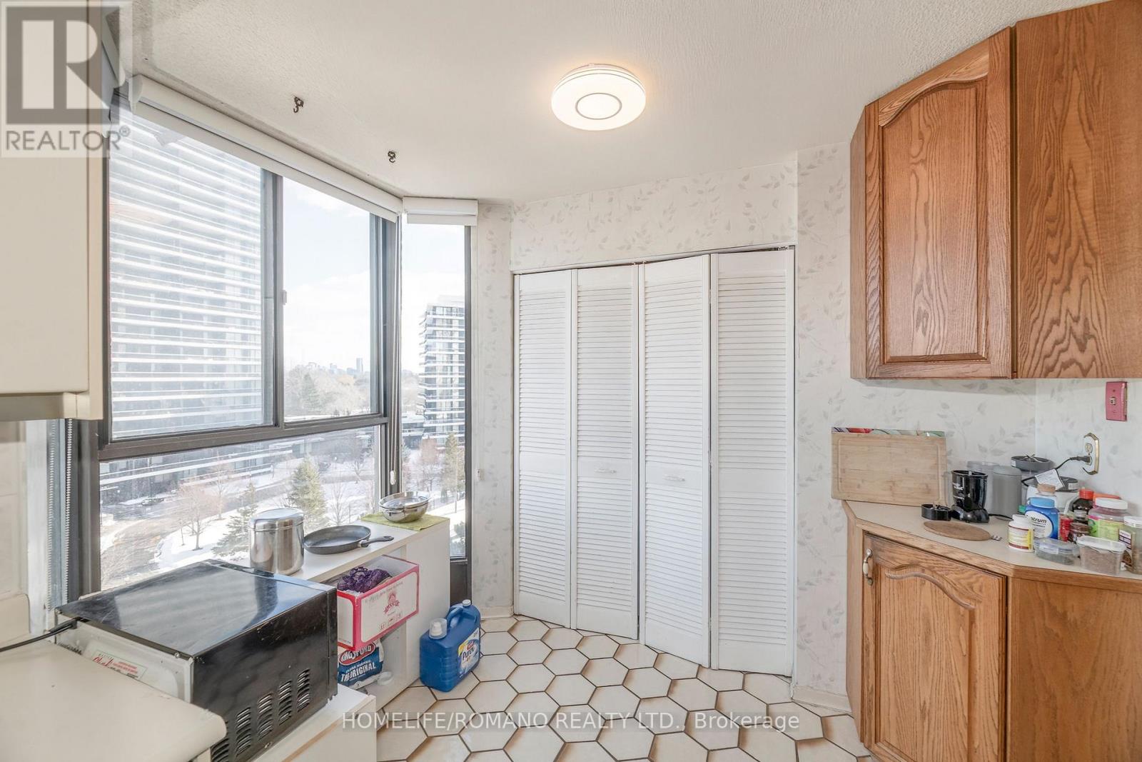 702 - 100 Antibes Drive, Toronto, Ontario  M2R 3N1 - Photo 15 - C12717714