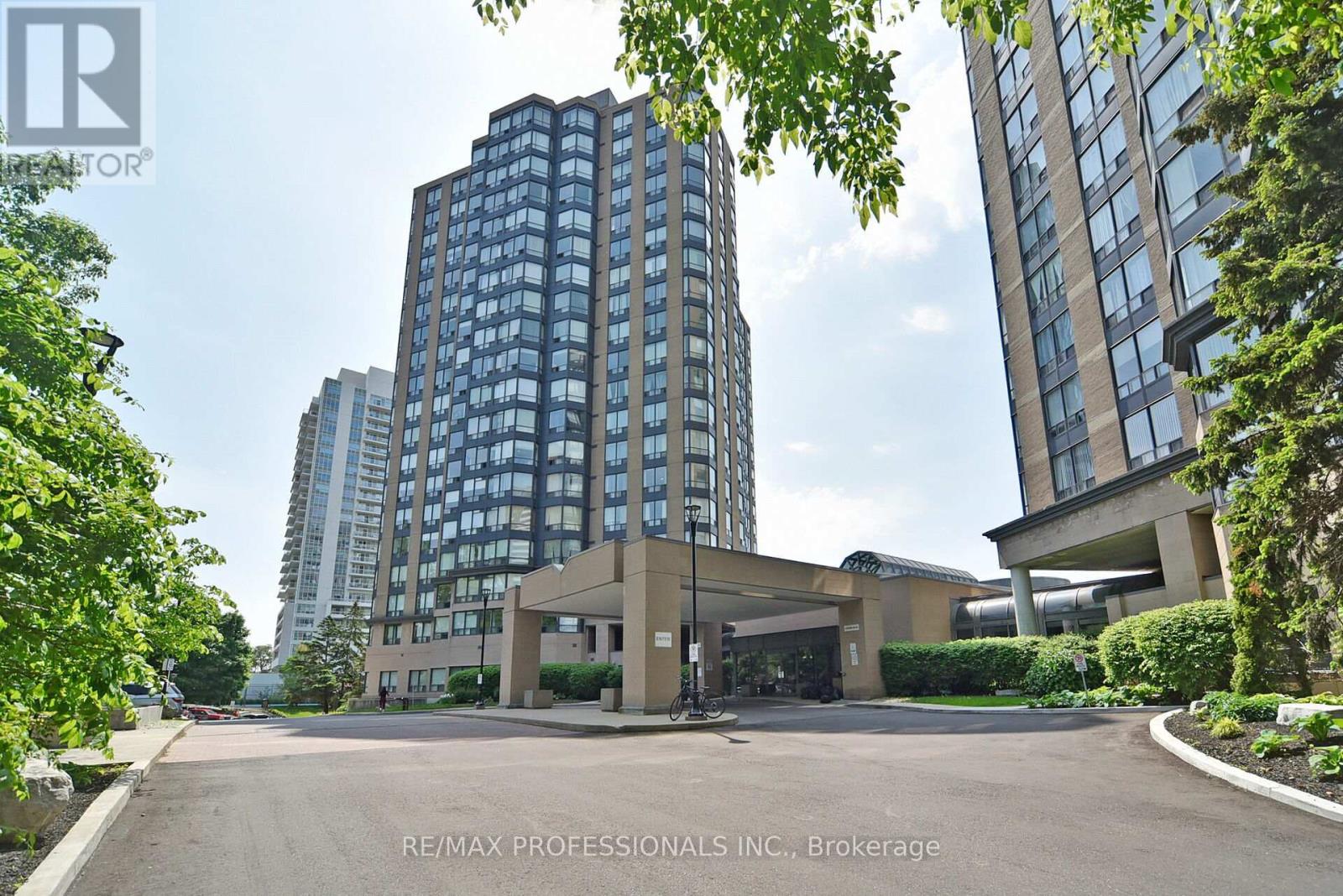 709 - 3 Hickory Tree Road, Toronto, Ontario  M9N 3W5 - Photo 2 - W12716308