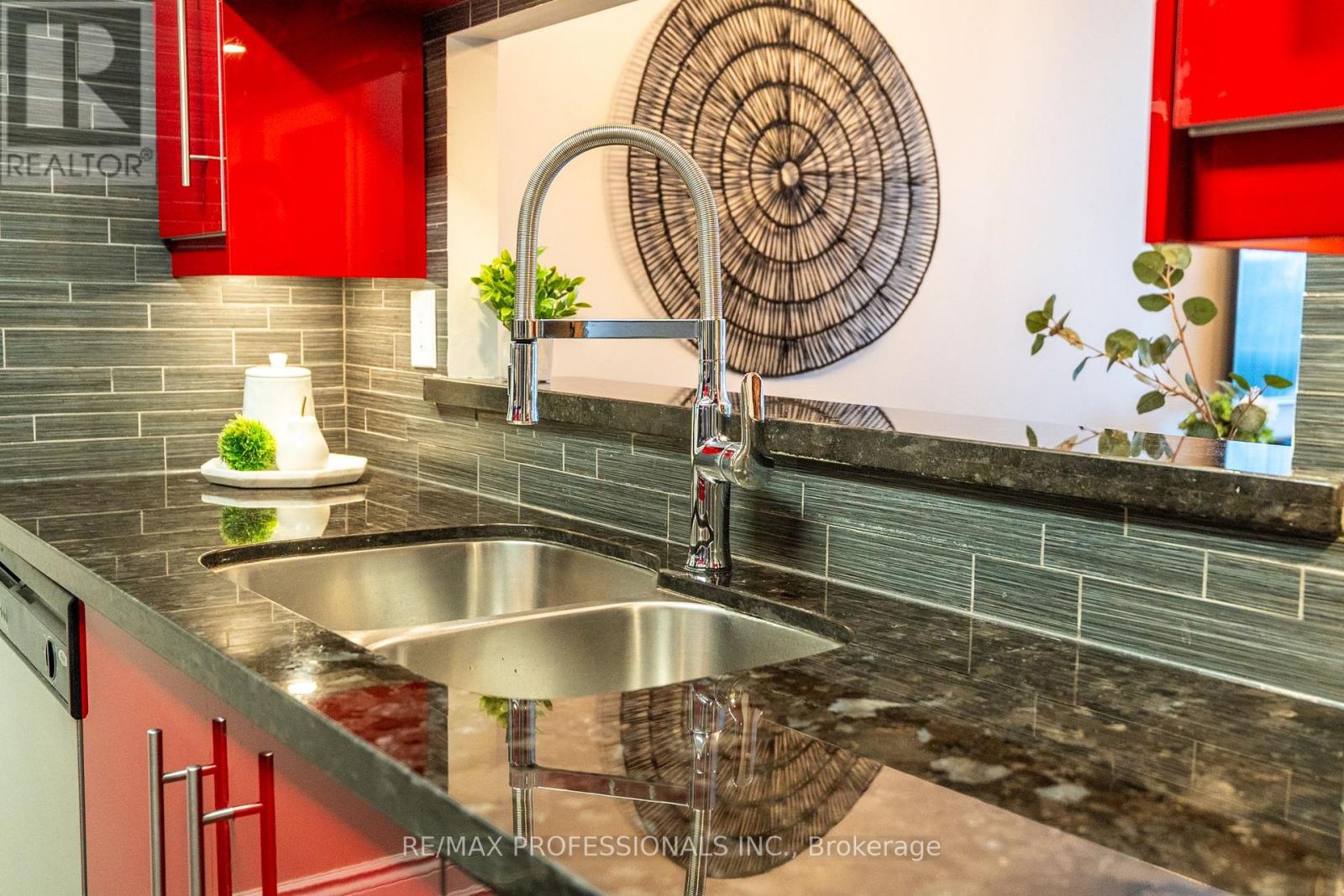 709 - 3 Hickory Tree Road, Toronto, Ontario  M9N 3W5 - Photo 17 - W12716308