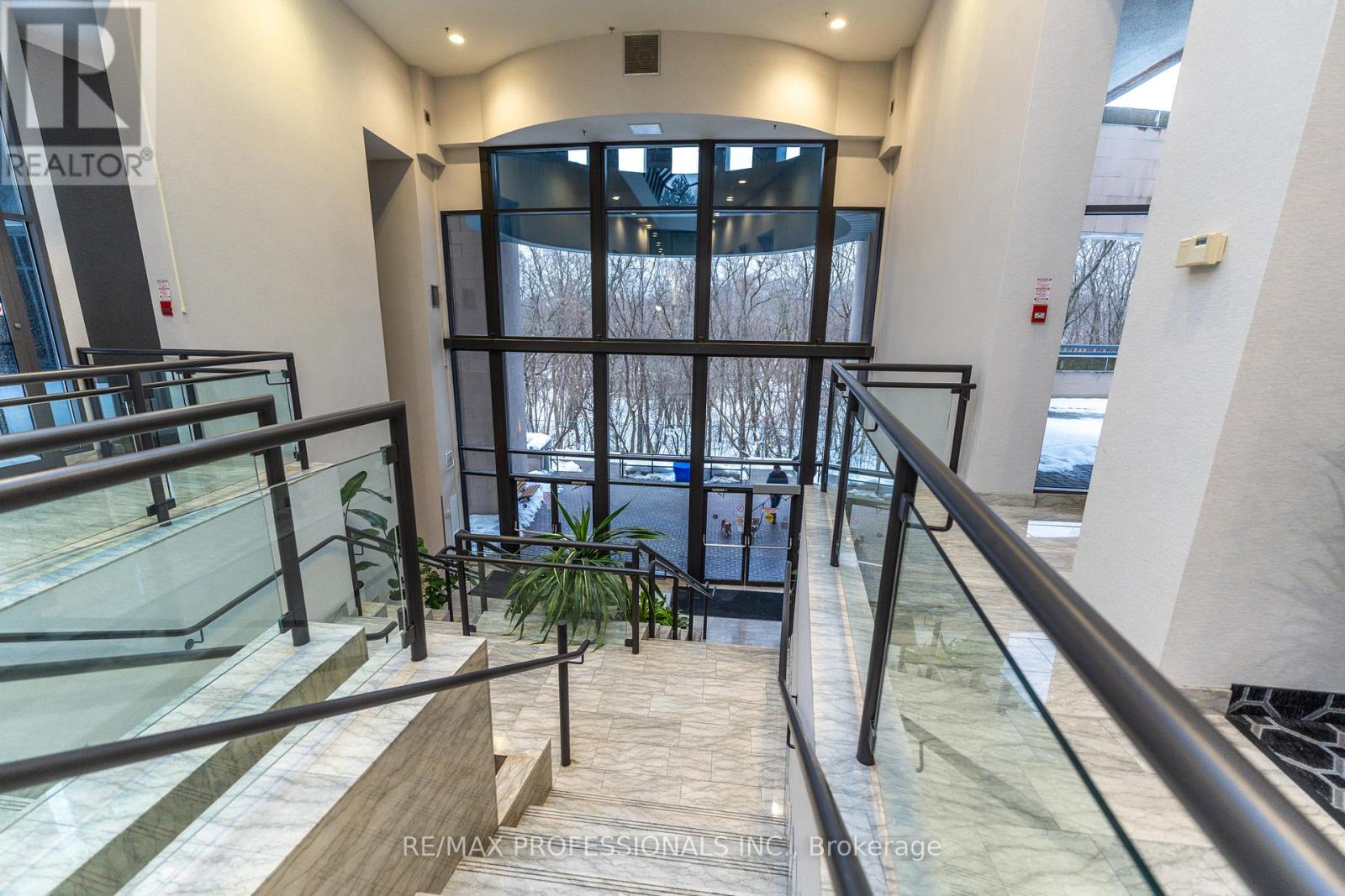 709 - 3 Hickory Tree Road, Toronto, Ontario  M9N 3W5 - Photo 6 - W12716308