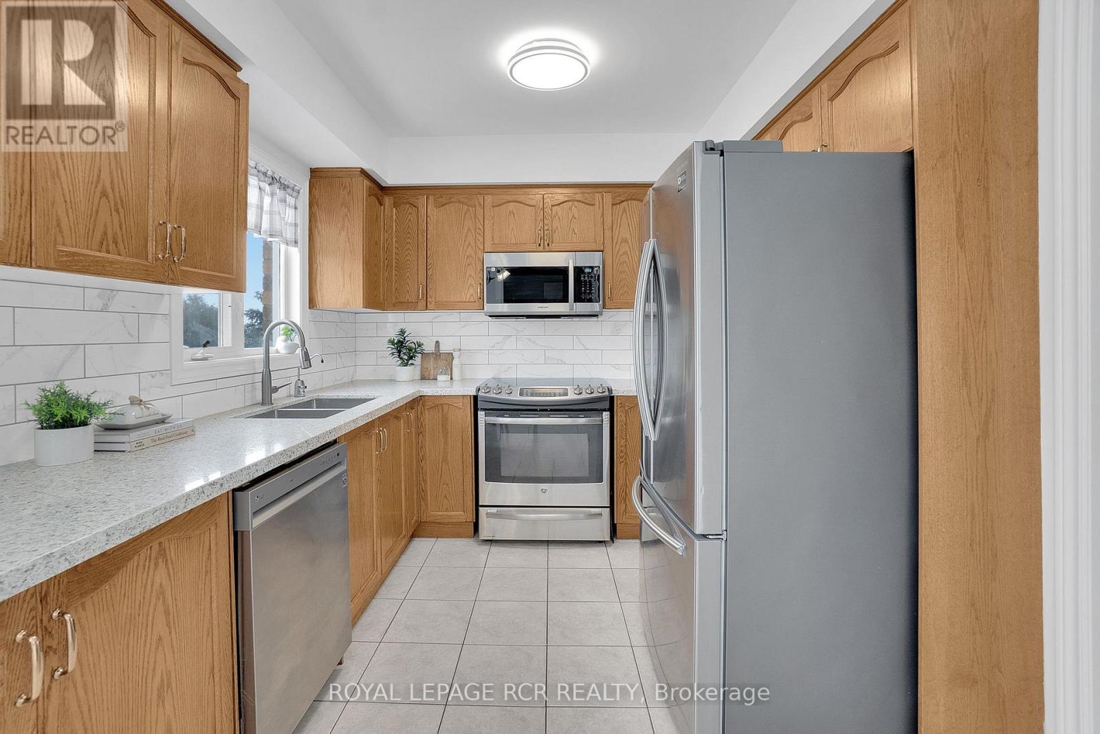 82 Coolspring Crescent, Caledon, Ontario  L7E 2J5 - Photo 11 - W12717526