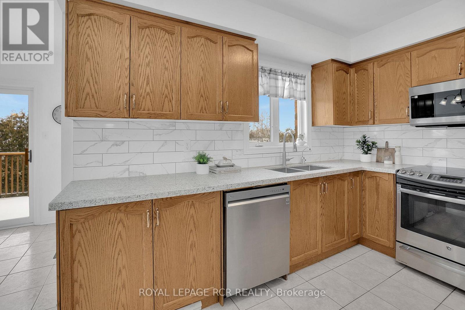 82 Coolspring Crescent, Caledon, Ontario  L7E 2J5 - Photo 12 - W12717526