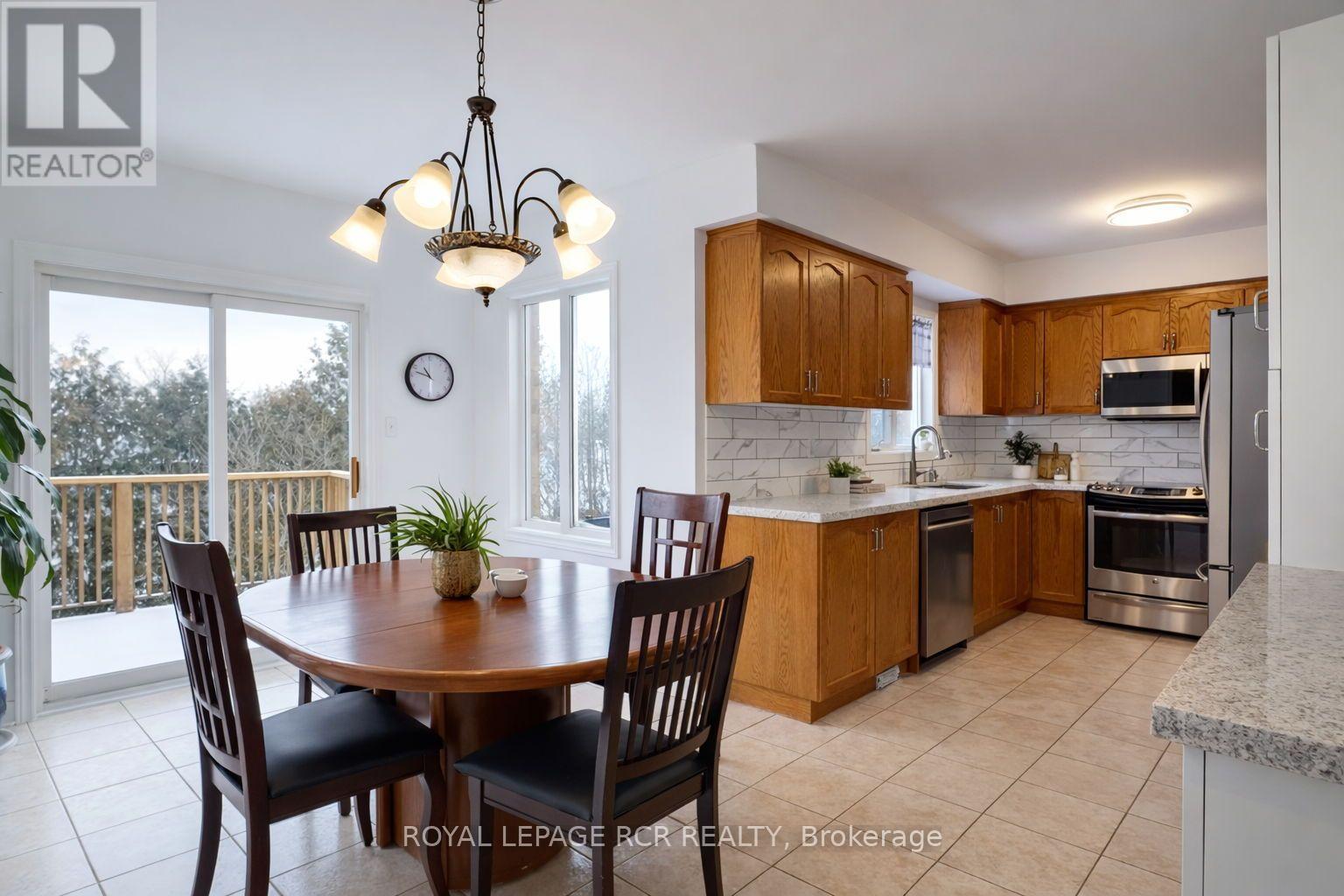 82 Coolspring Crescent, Caledon, Ontario  L7E 2J5 - Photo 9 - W12717526