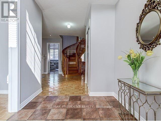 4 Cairnburg Drive, Brampton, Ontario  L6P 1X3 - Photo 3 - W12717536