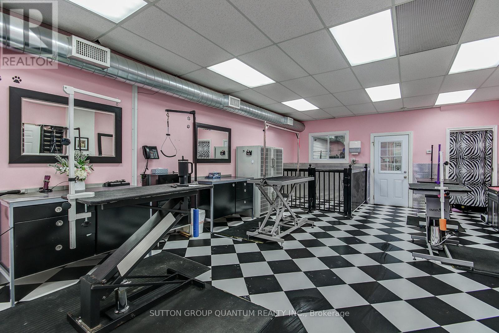 1858 Lakeshore Road W, Mississauga, Ontario  L5J 1J7 - Photo 4 - W12717544