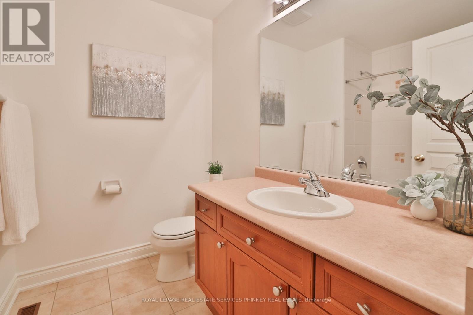 806 Hidden Grove Lane, Mississauga, Ontario  L5H 4L3 - Photo 23 - W12717548