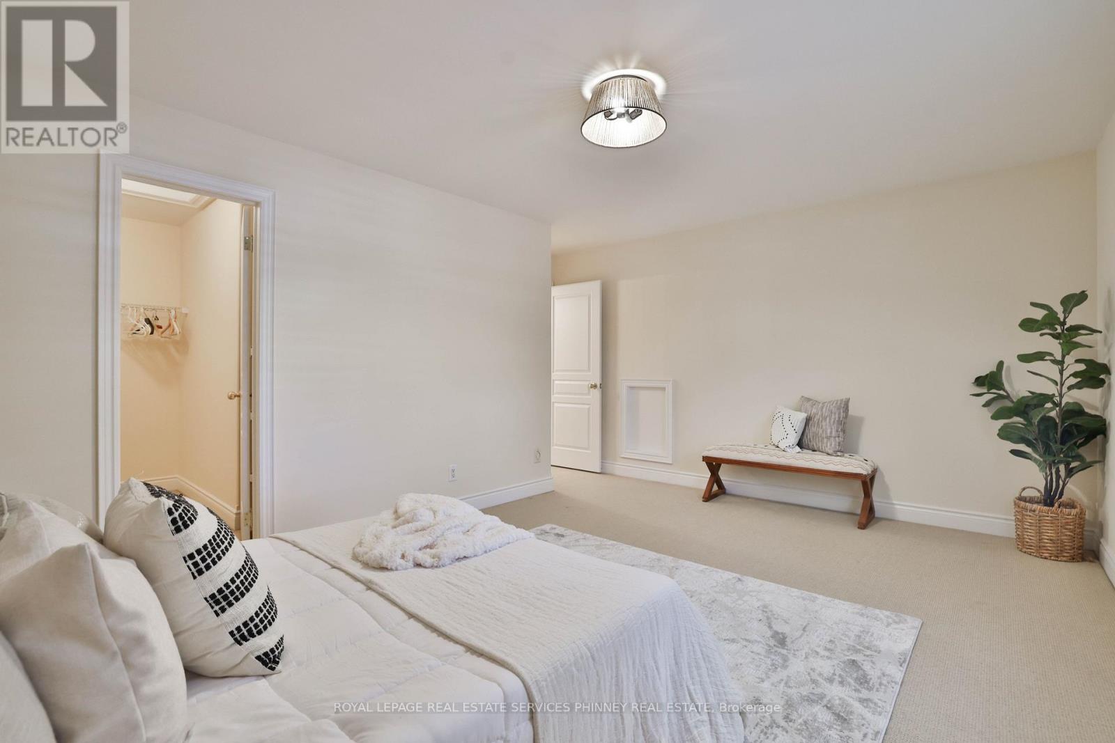 806 Hidden Grove Lane, Mississauga, Ontario  L5H 4L3 - Photo 25 - W12717548