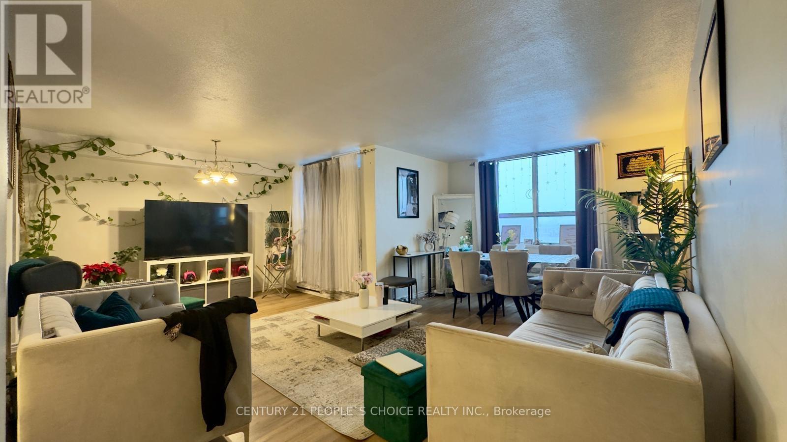 910 - 2835 Islington Avenue, Toronto, Ontario  M9L 2K2 - Photo 4 - W12717592