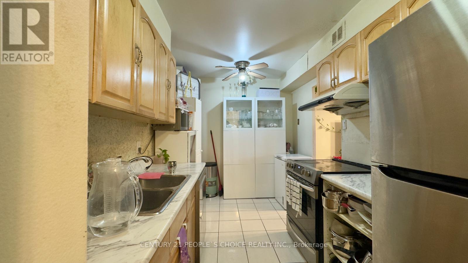 910 - 2835 Islington Avenue, Toronto, Ontario  M9L 2K2 - Photo 7 - W12717592