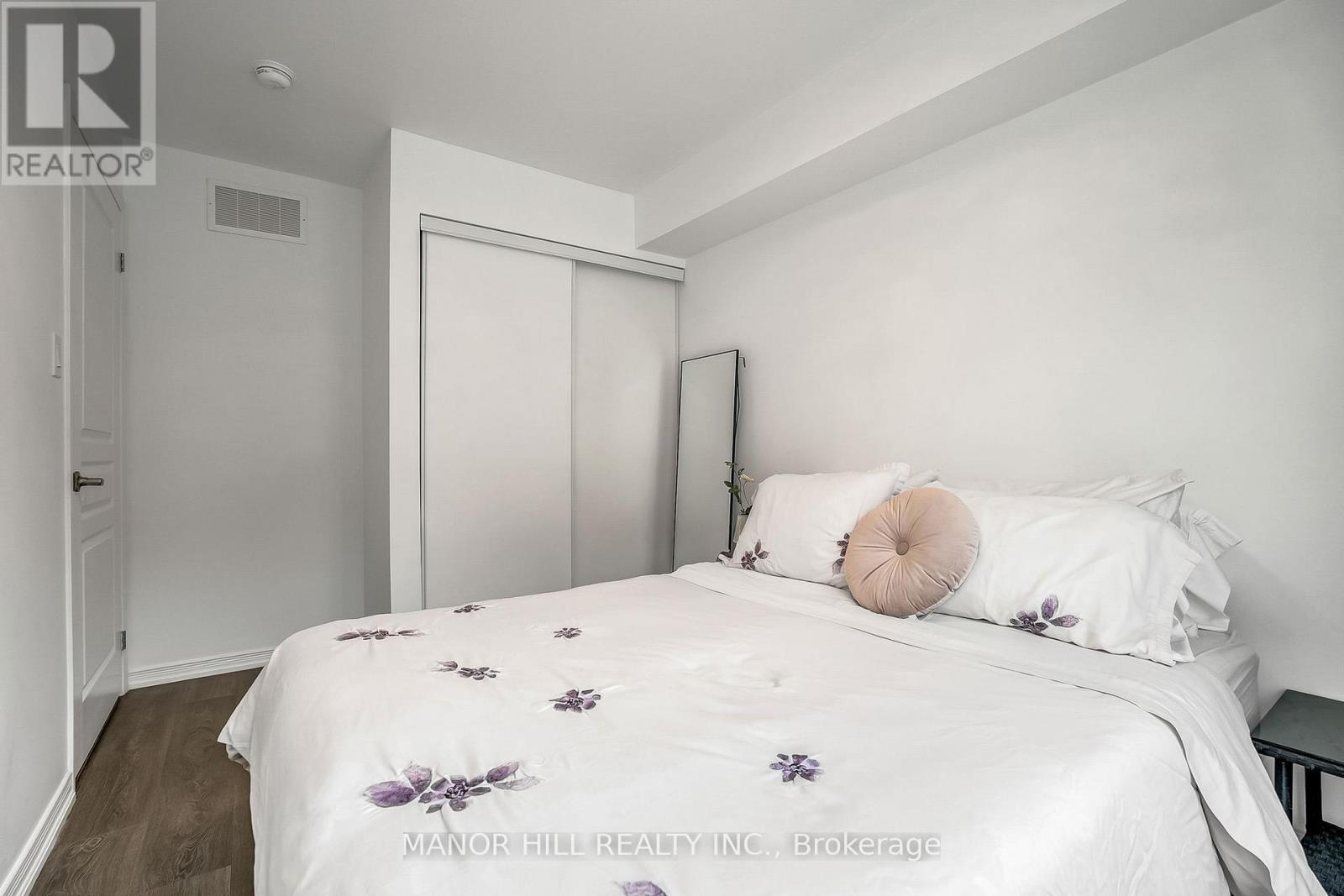 228 - 7 Applewood Lane, Toronto, Ontario  M9C 0C1 - Photo 21 - W12717632