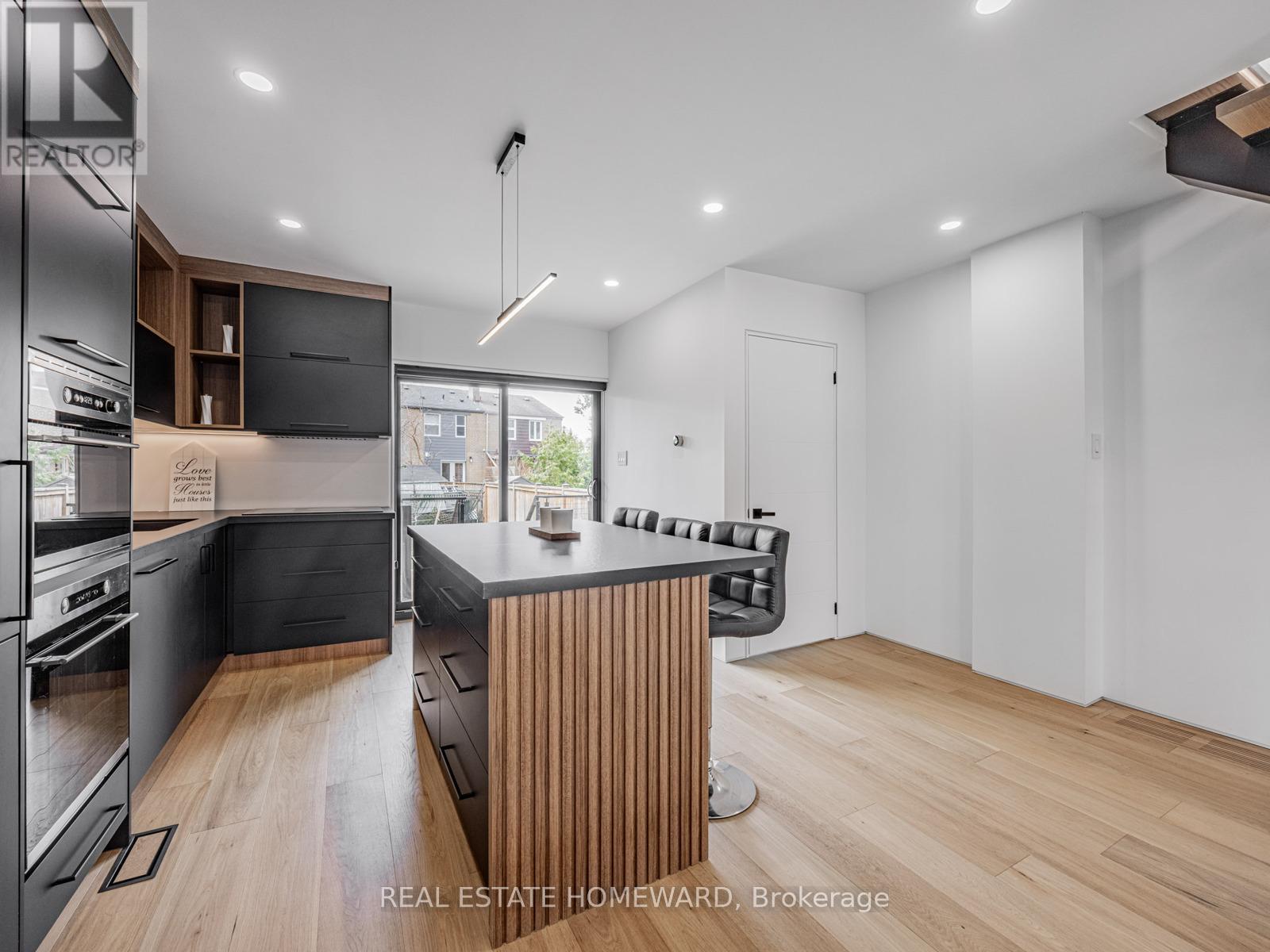 10 Juliana Court, Toronto, Ontario  M6S 2R2 - Photo 10 - W12717650