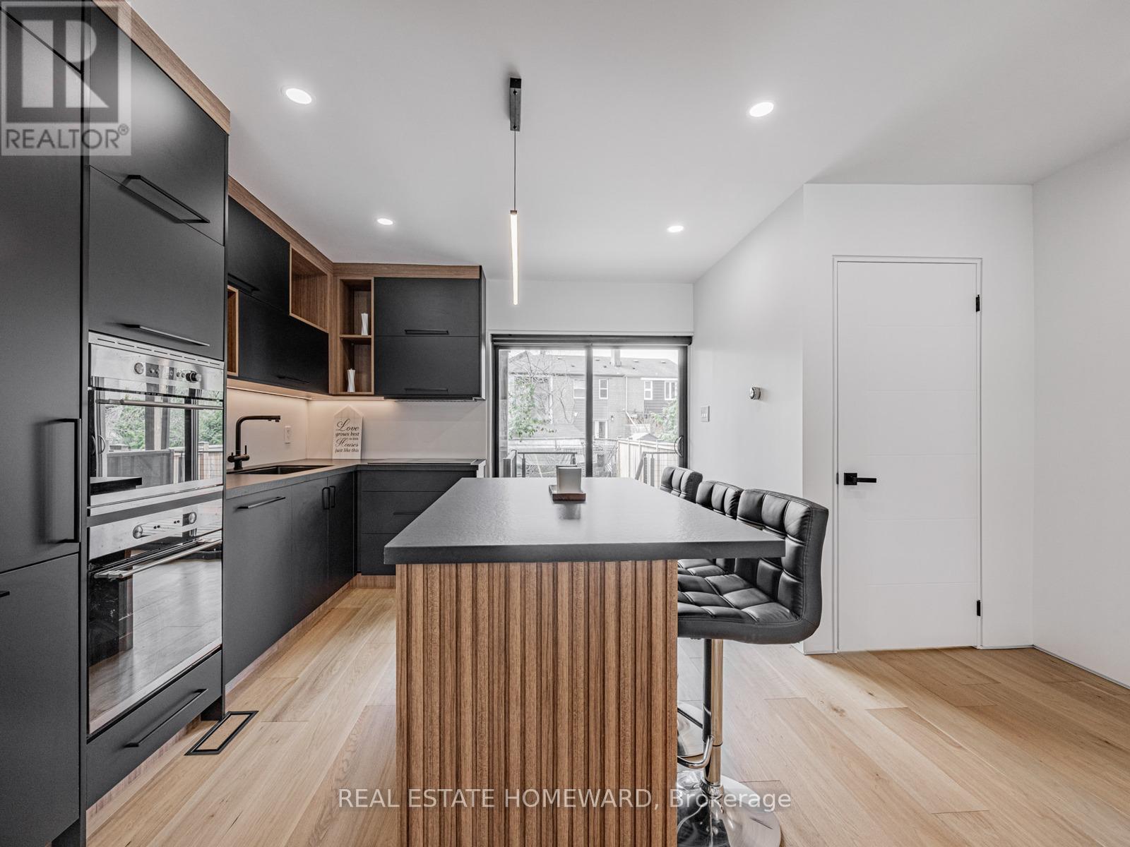 10 Juliana Court, Toronto, Ontario  M6S 2R2 - Photo 11 - W12717650