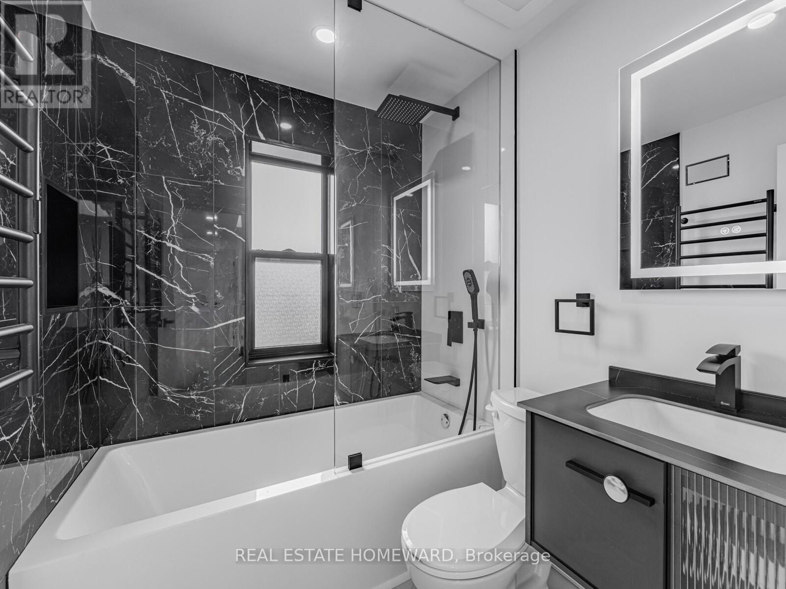 10 Juliana Court, Toronto, Ontario  M6S 2R2 - Photo 15 - W12717650