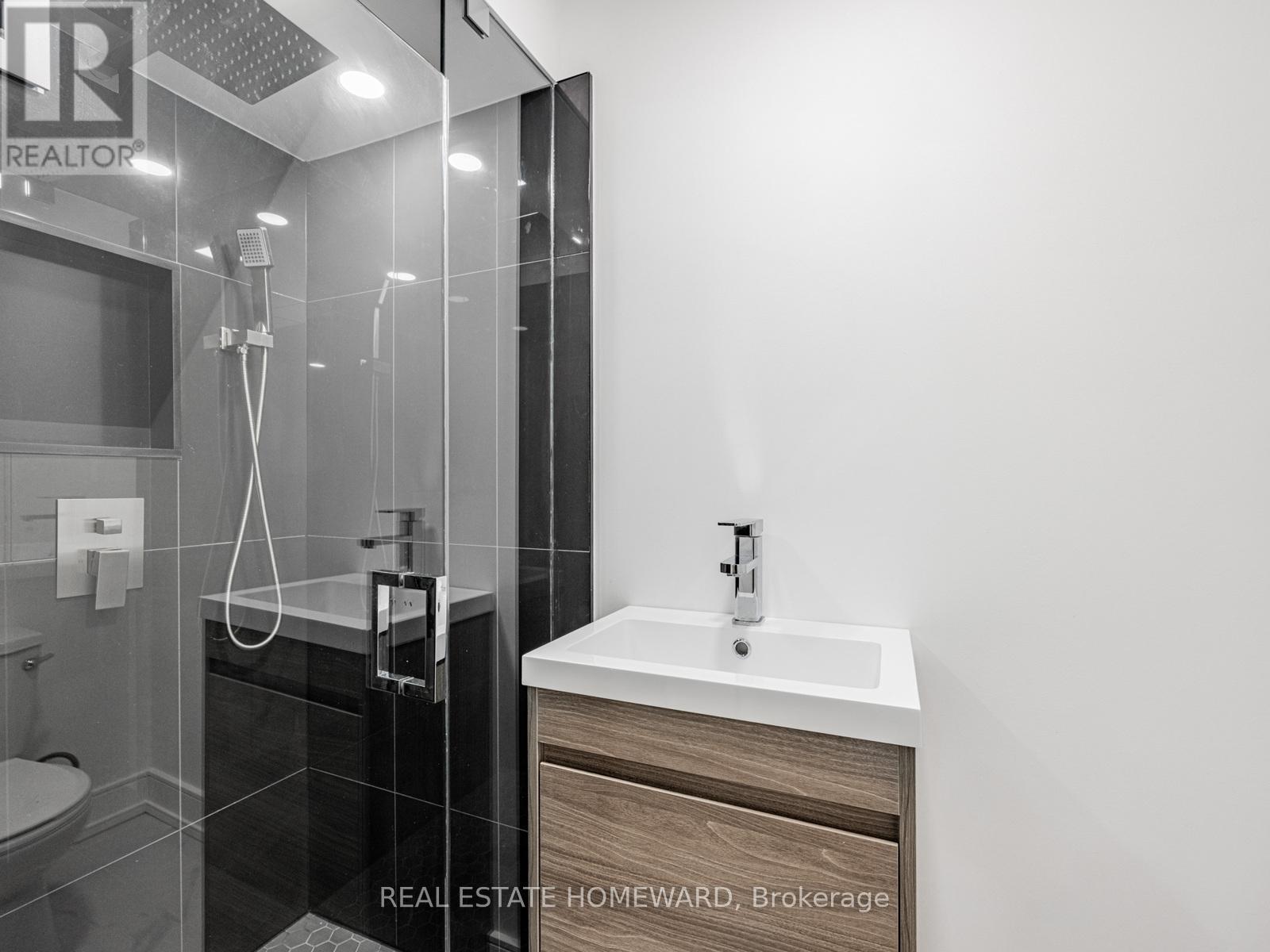 10 Juliana Court, Toronto, Ontario  M6S 2R2 - Photo 26 - W12717650