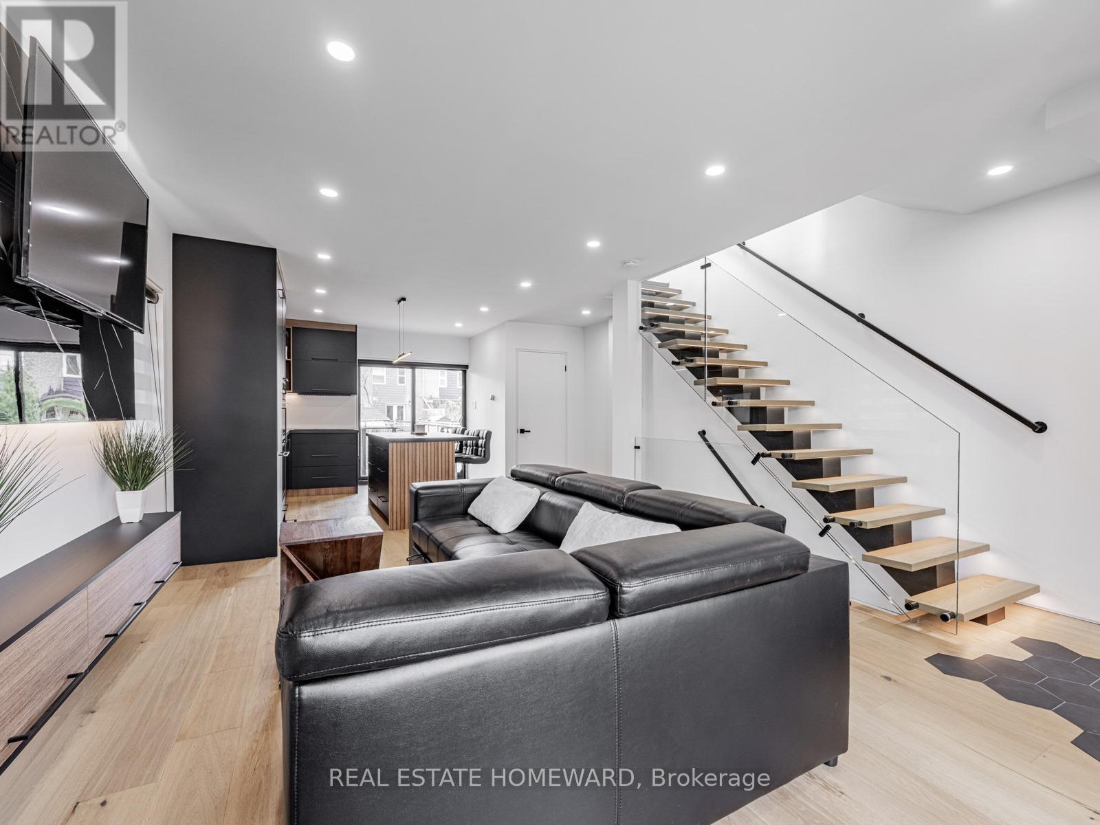 10 Juliana Court, Toronto, Ontario  M6S 2R2 - Photo 6 - W12717650