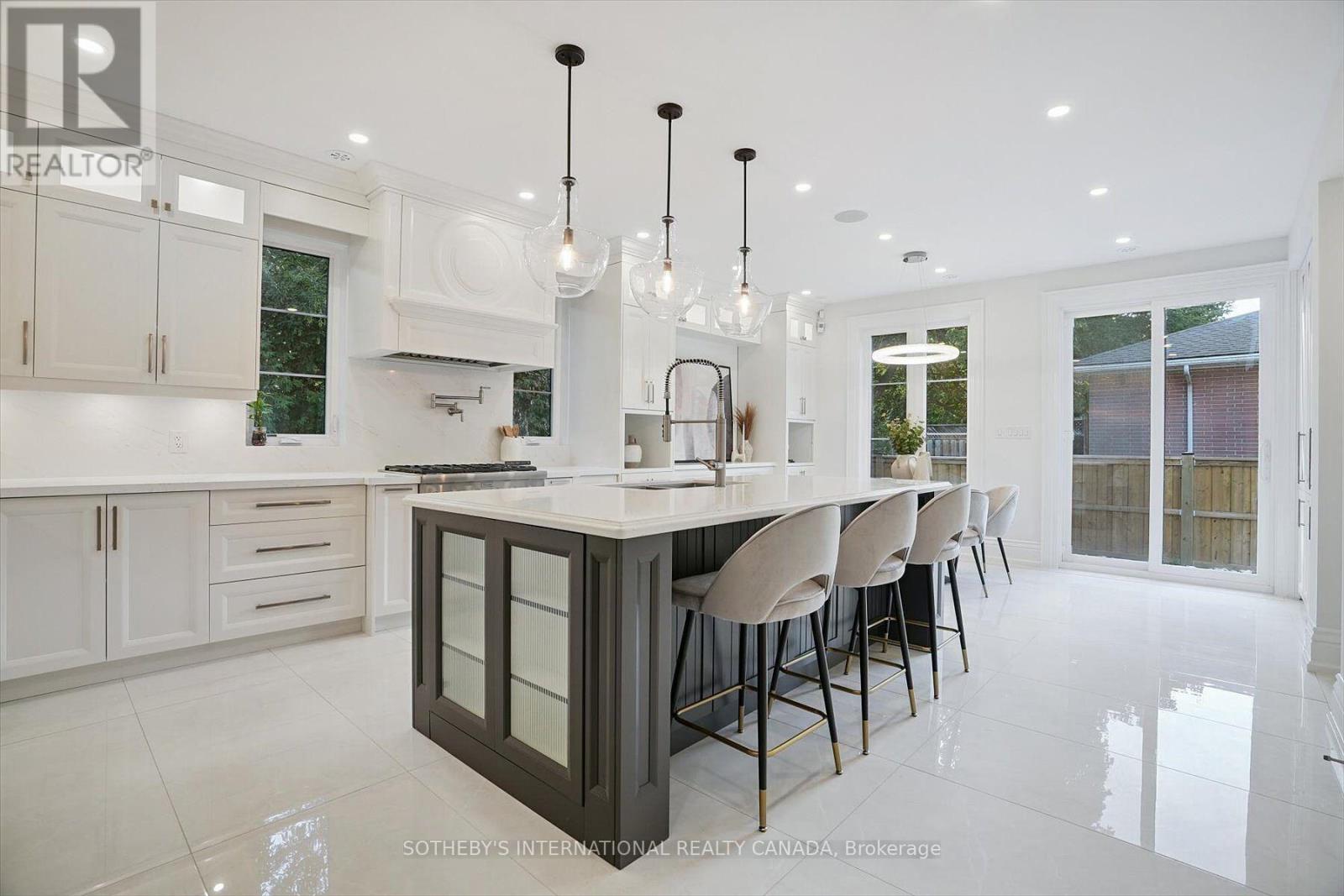 452 Rothesay Place, Burlington, Ontario  L7N 1N5 - Photo 10 - W12717686