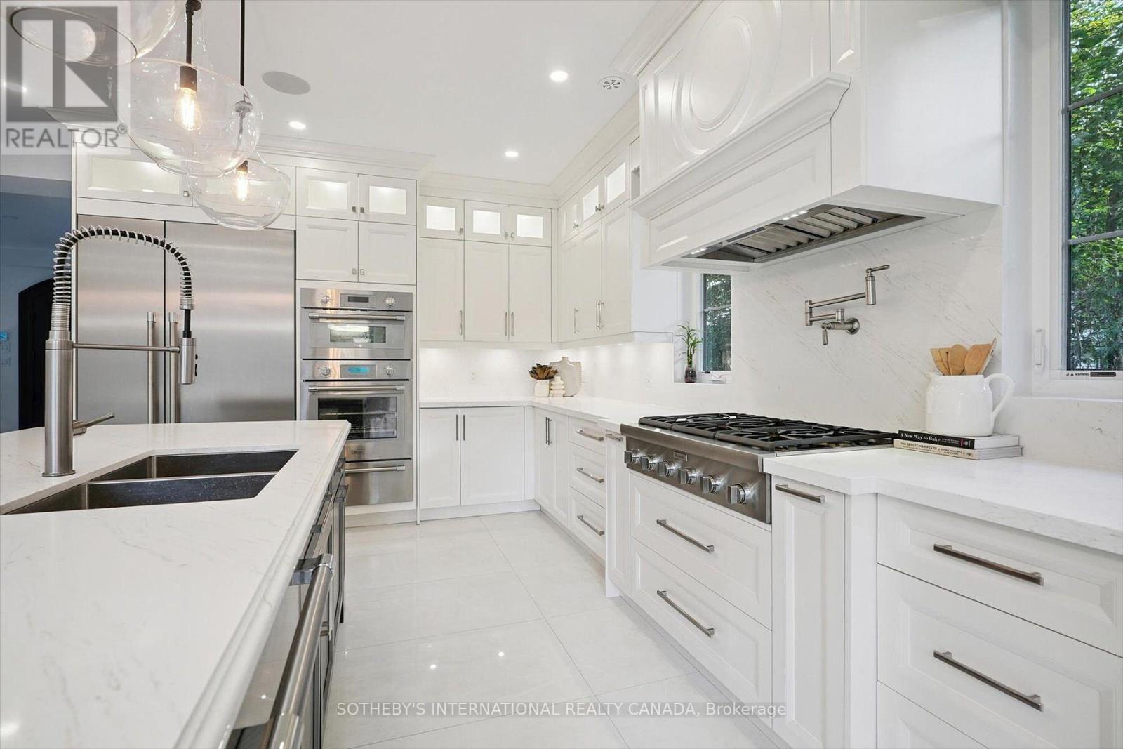 452 Rothesay Place, Burlington, Ontario  L7N 1N5 - Photo 12 - W12717686