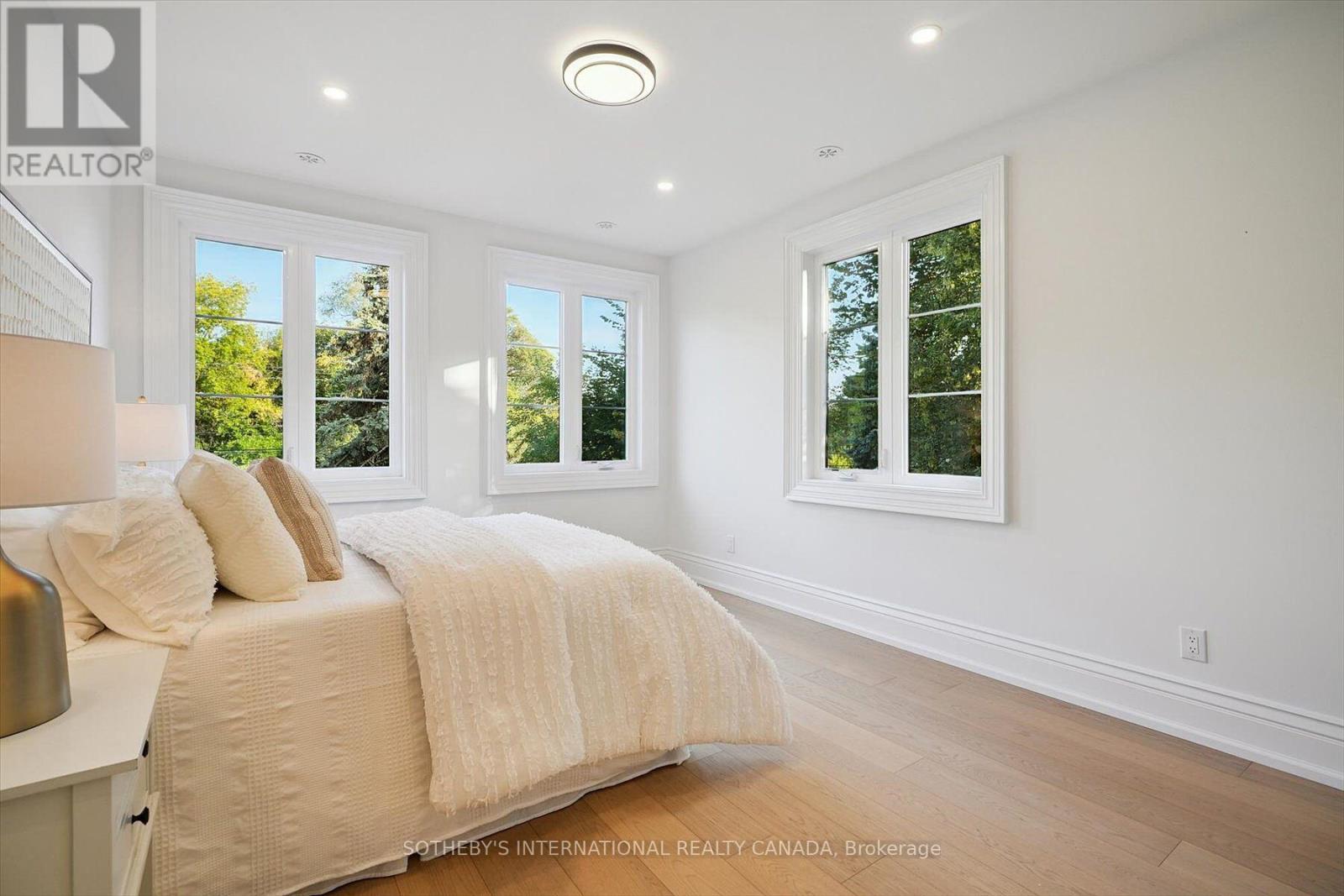 452 Rothesay Place, Burlington, Ontario  L7N 1N5 - Photo 24 - W12717686