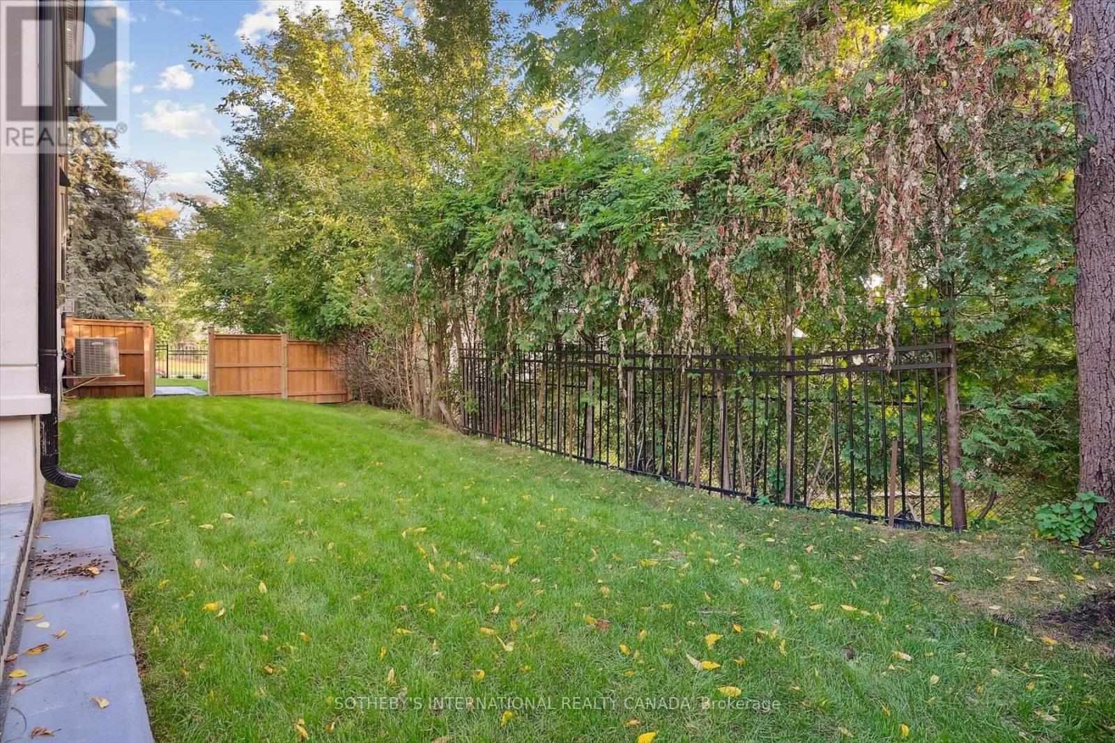 452 Rothesay Place, Burlington, Ontario  L7N 1N5 - Photo 41 - W12717686