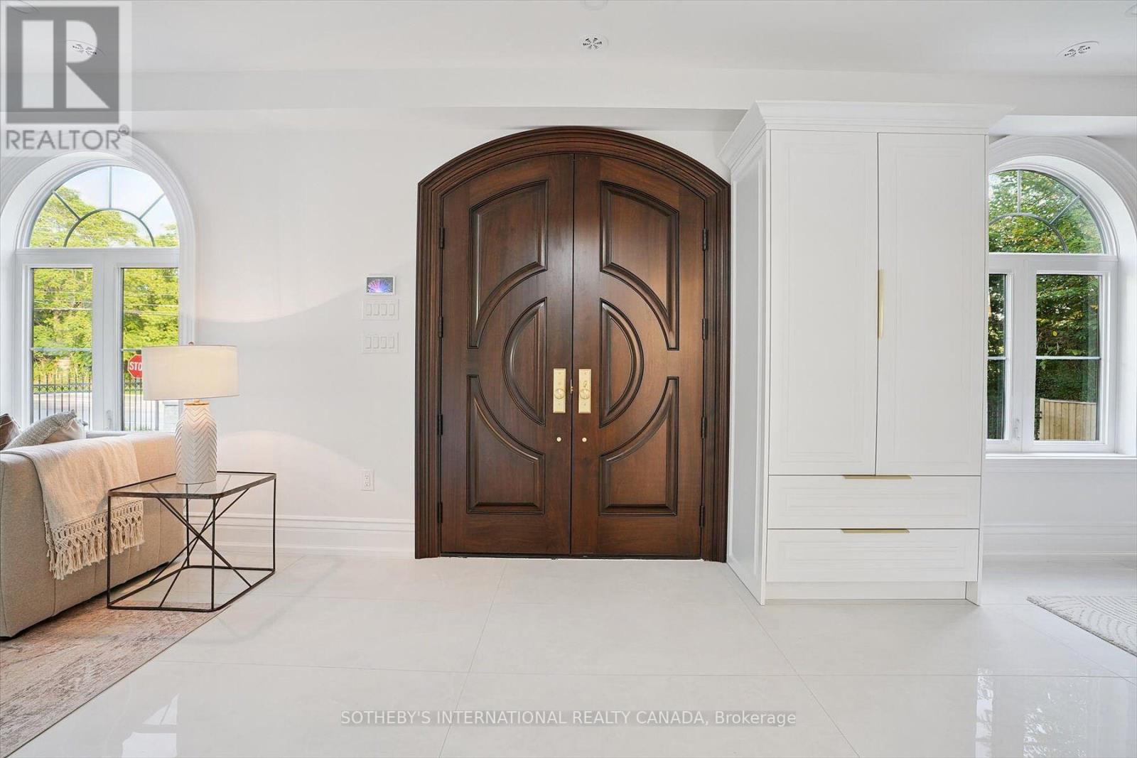 452 Rothesay Place, Burlington, Ontario  L7N 1N5 - Photo 6 - W12717686