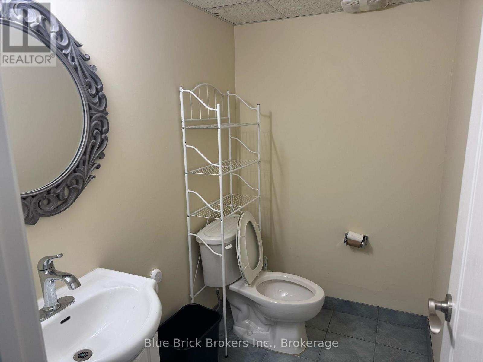 14 (201-2nd Floor) - 2565 Steeles Avenue E, Brampton, Ontario  L6T 4L6 - Photo 5 - W12717730