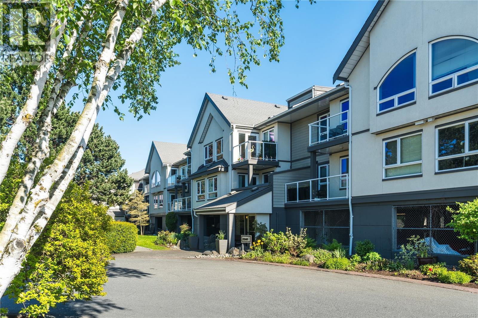 220 2245 James White Blvd, Sidney, British Columbia