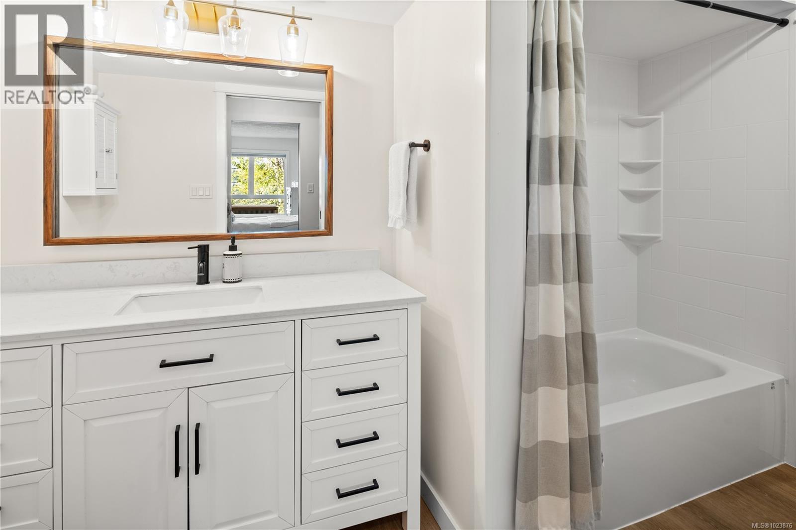 220 2245 James White Blvd, Sidney, British Columbia V8L 1Z5 - Photo 15 - 1023876