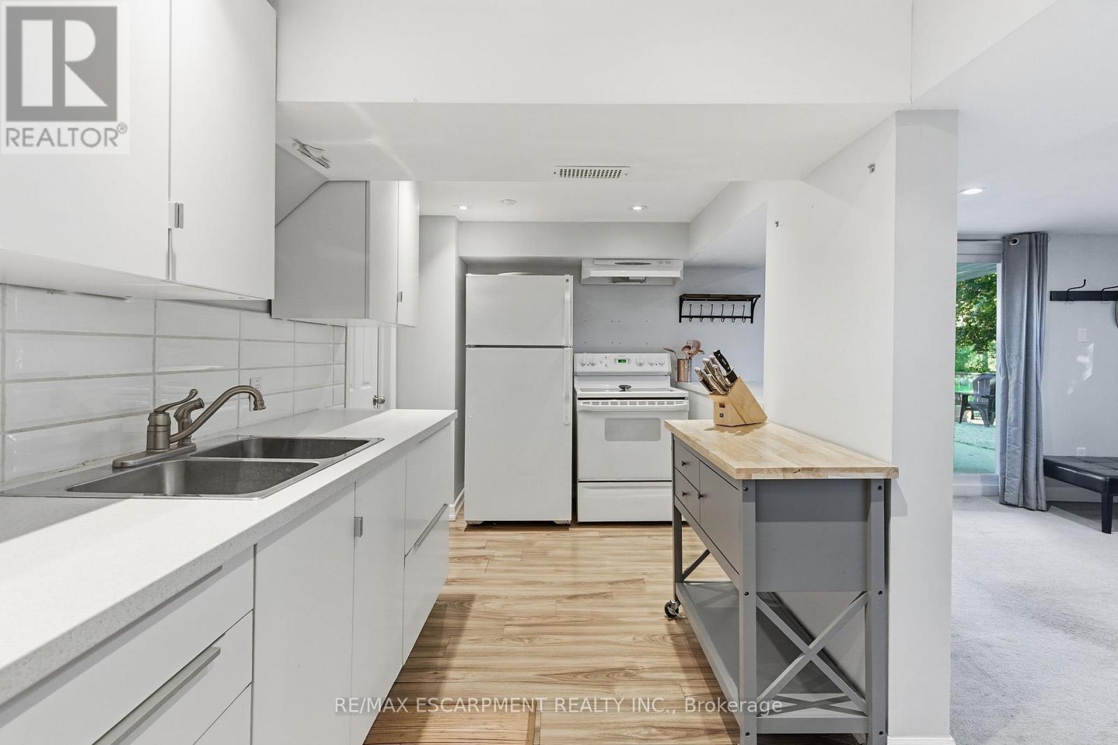 47 Valley Road, Hamilton, Ontario  L9H 5S4 - Photo 25 - X12717584