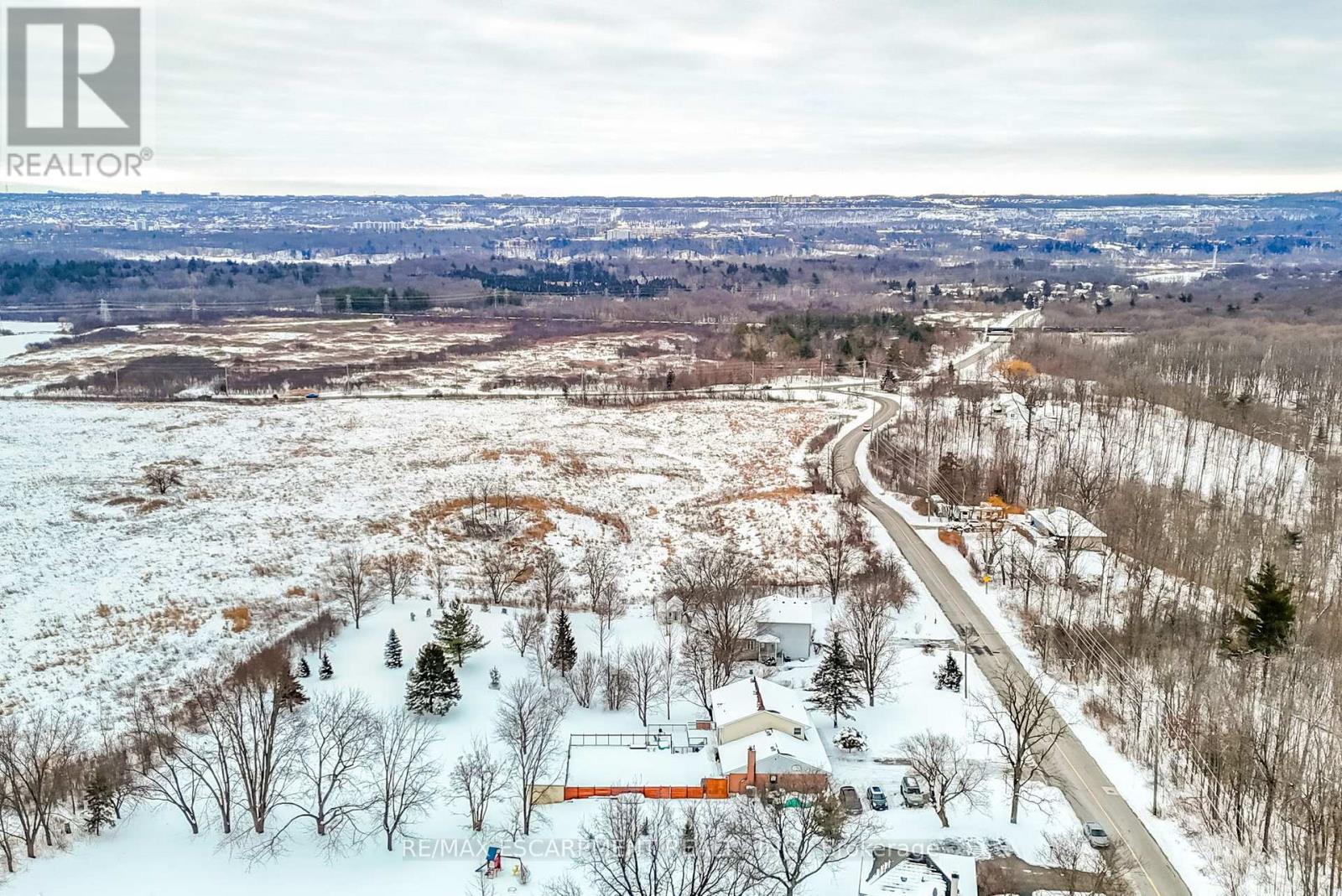 47 Valley Road, Hamilton, Ontario  L9H 5S4 - Photo 47 - X12717584