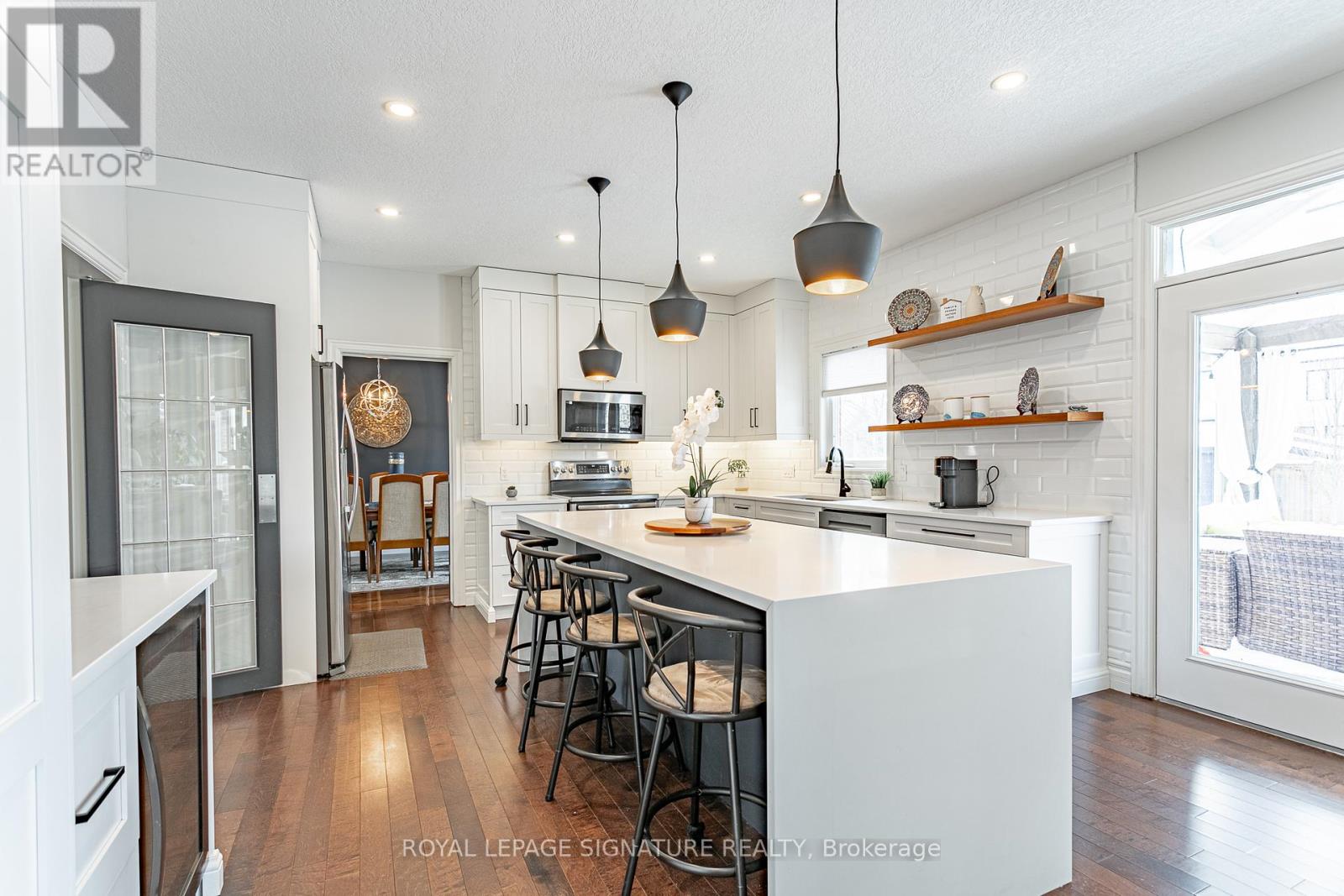 Photo 18 of 50 for 1989 Quarrier Road