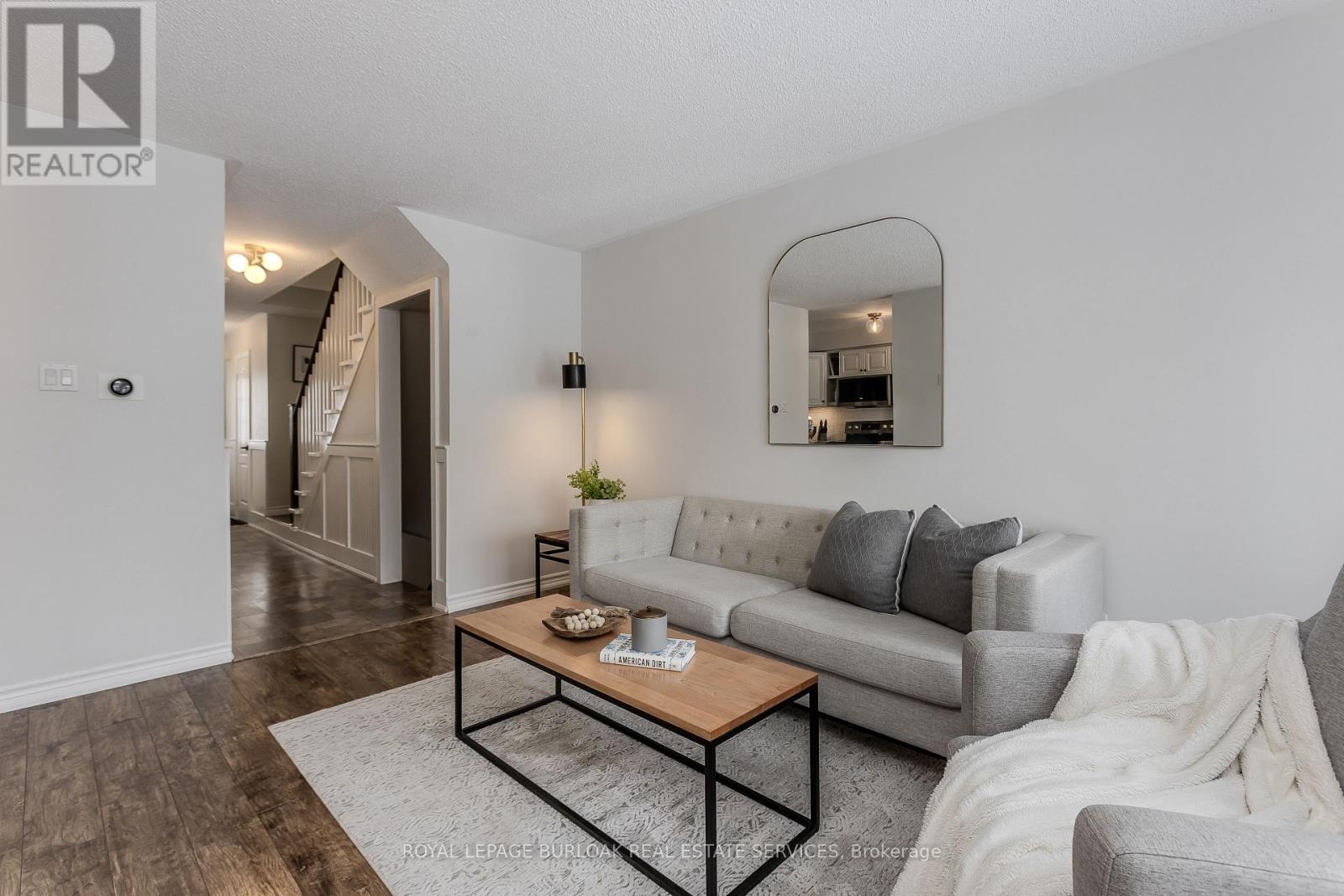 12 Thornlodge Drive, Hamilton, Ontario  L0R 2H3 - Photo 6 - X12717692